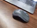 罗技（Logitech）M185鼠标 无线鼠标 办公鼠标 对称鼠标 黑色灰边 带无线2.4G接收器 实拍图