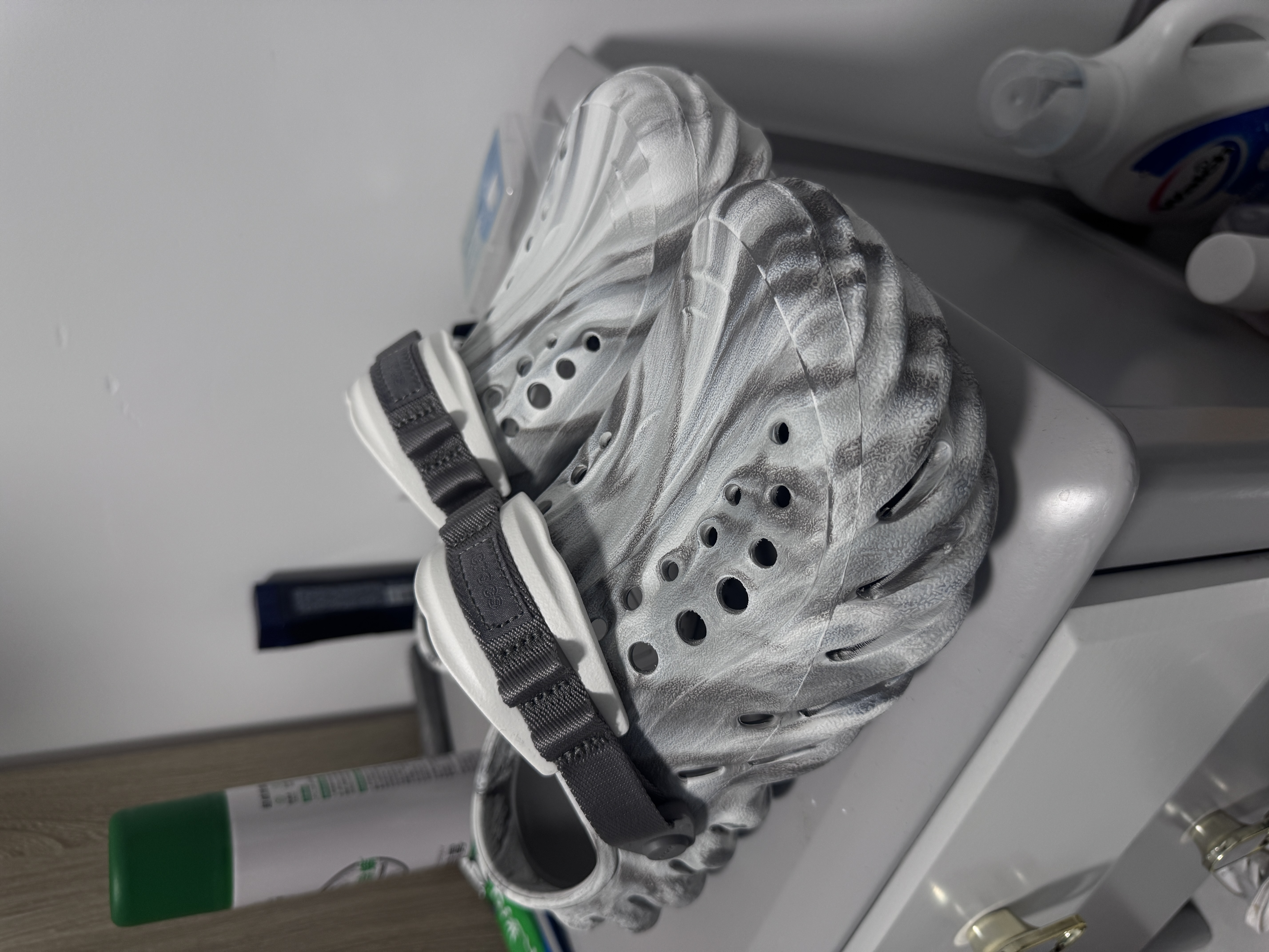 卡骆驰（CROCS）波波大理石纹洞洞鞋舒适轻便男沙滩鞋包头拖鞋女鞋|208454 月光灰/彩色-1NL 41 /42(260mm) 实拍图
