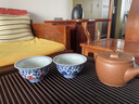京东京造 釉里红缠枝莲压手杯 茶杯陶瓷功夫茶具压手杯主人杯礼盒120ml 实拍图