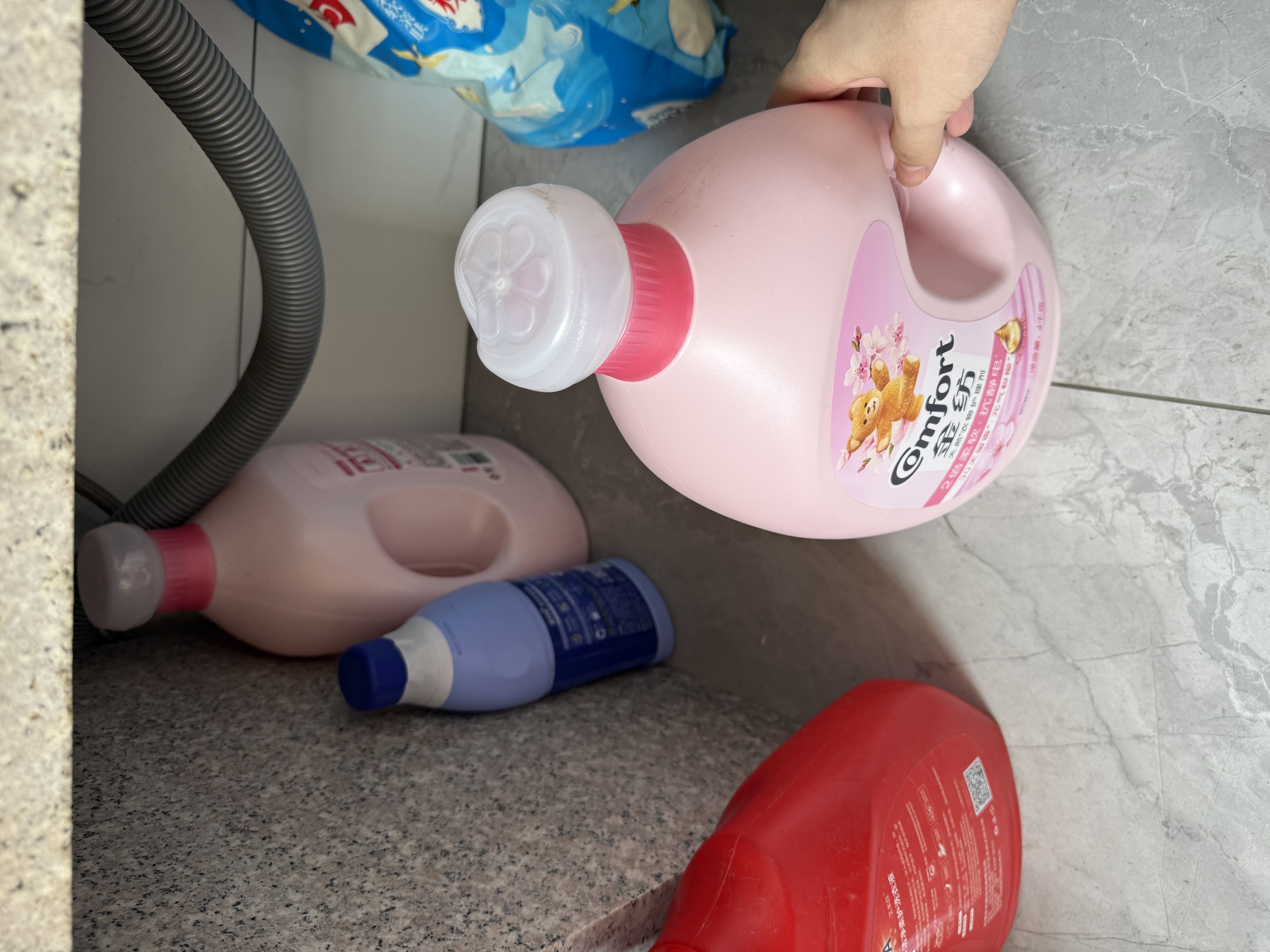 金纺衣服调香大师香氛柔顺剂护理剂樱花8斤 持久留香除味 香软防静电  实拍图