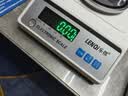 乐祺电子天平秤0.01g0.001高精度毫克实验室精密分析珠宝黄金克称 圆盘-量程600g精度0.01g配防风罩砝码 实拍图