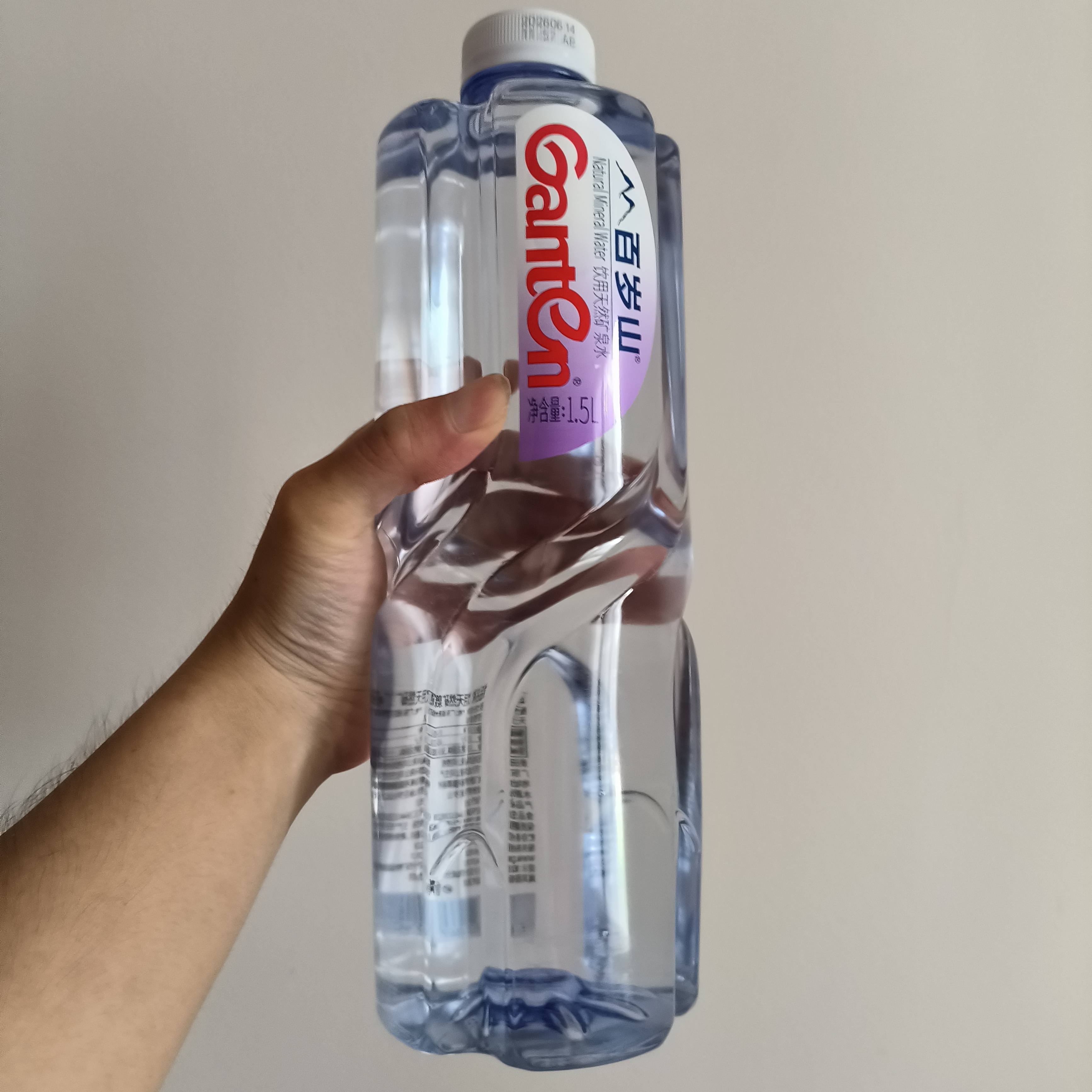 景田 百岁山 饮用天然矿泉水1.5L*12瓶 整箱装 大瓶家庭健康饮用水 实拍图