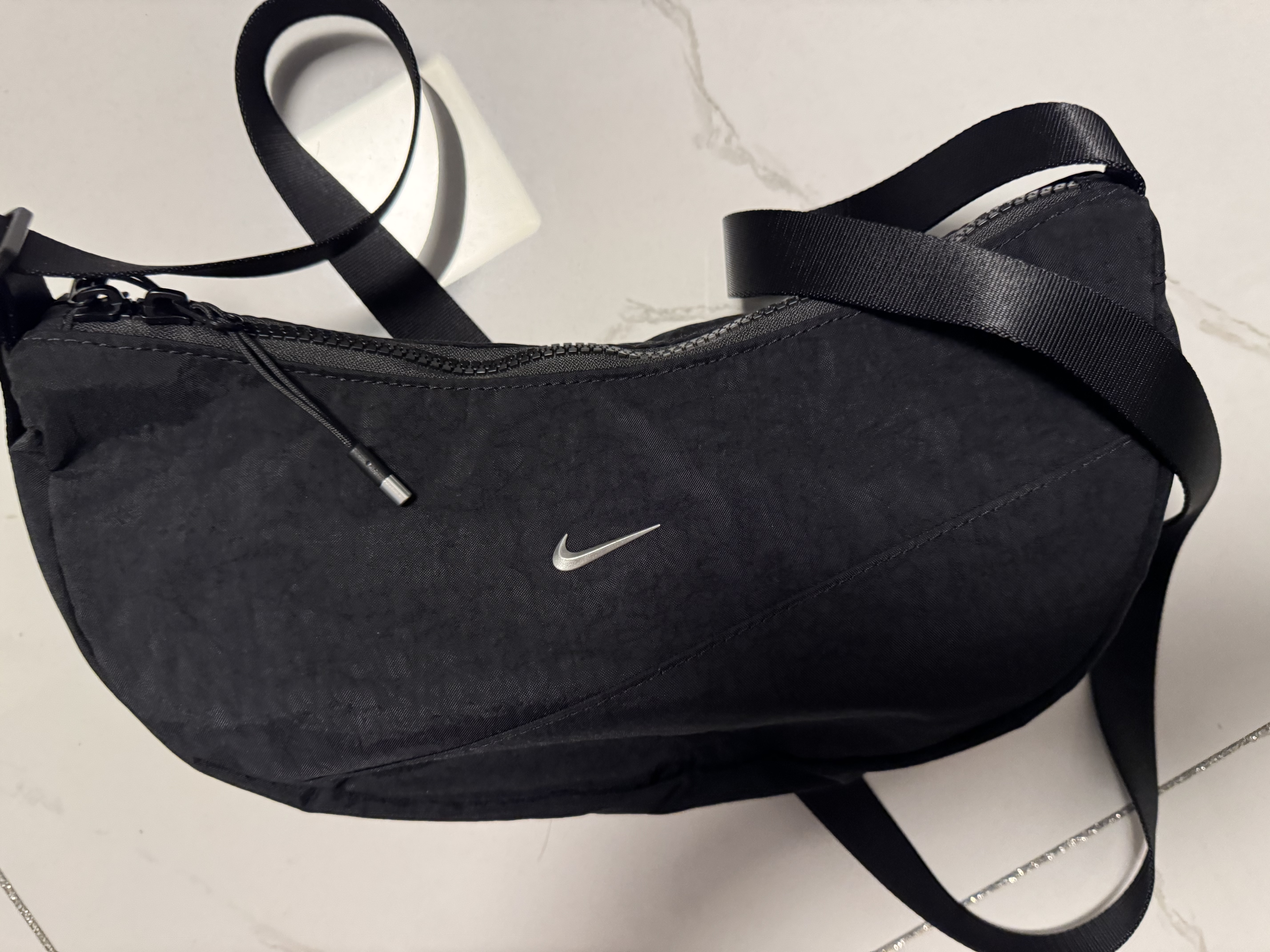 耐克NIKE男女斜挎包 NK AURA CRESCENT 休闲包HQ4370-010黑色 均码 实拍图