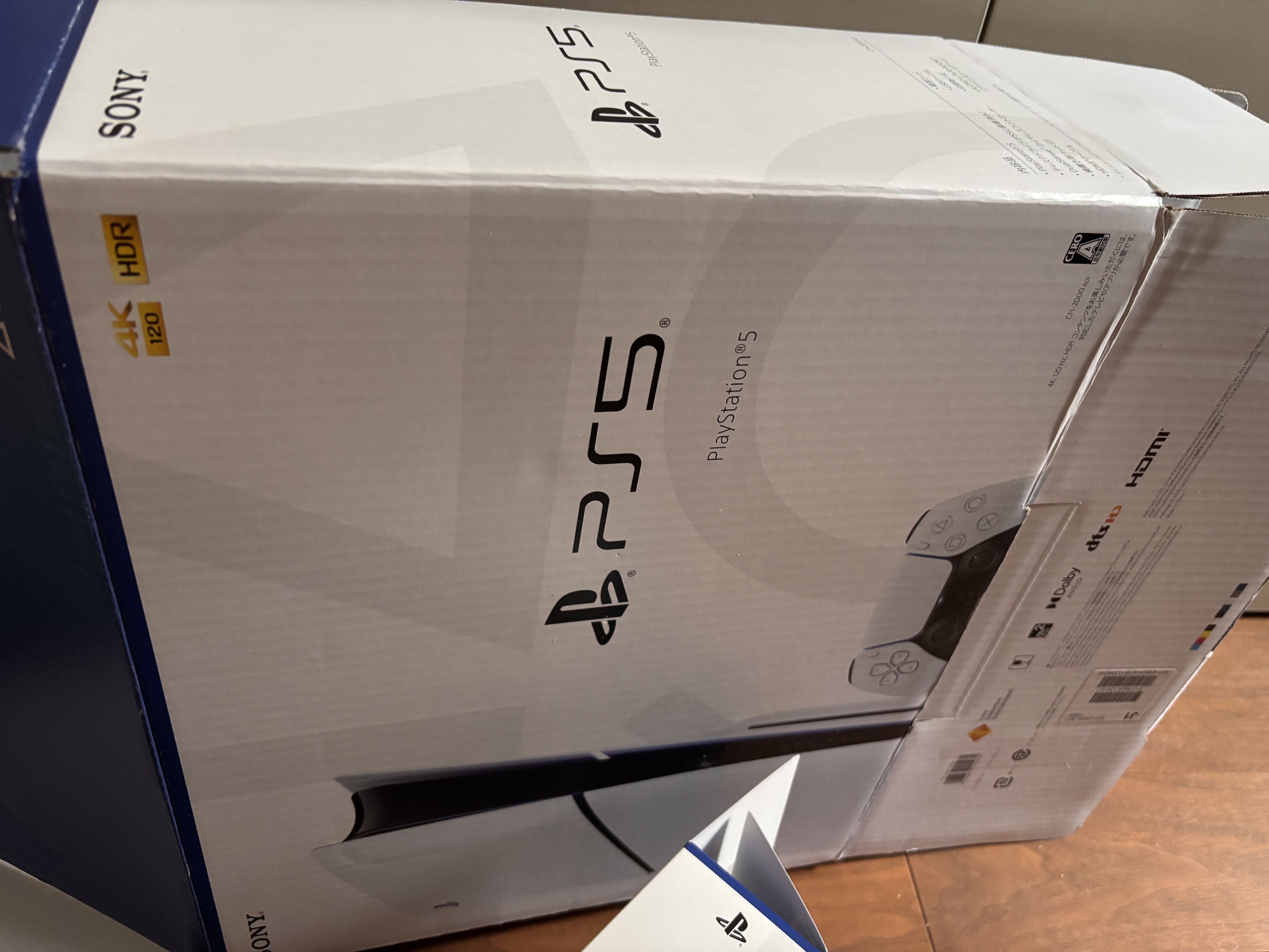 索尼（SONY）【国内保税仓】索尼ps5pro/slim轻薄版 家用游戏机主机港版/日版【 支持GTA6】 日版PS5 slim光驱版+原装白色手柄 官方标配 实拍图
