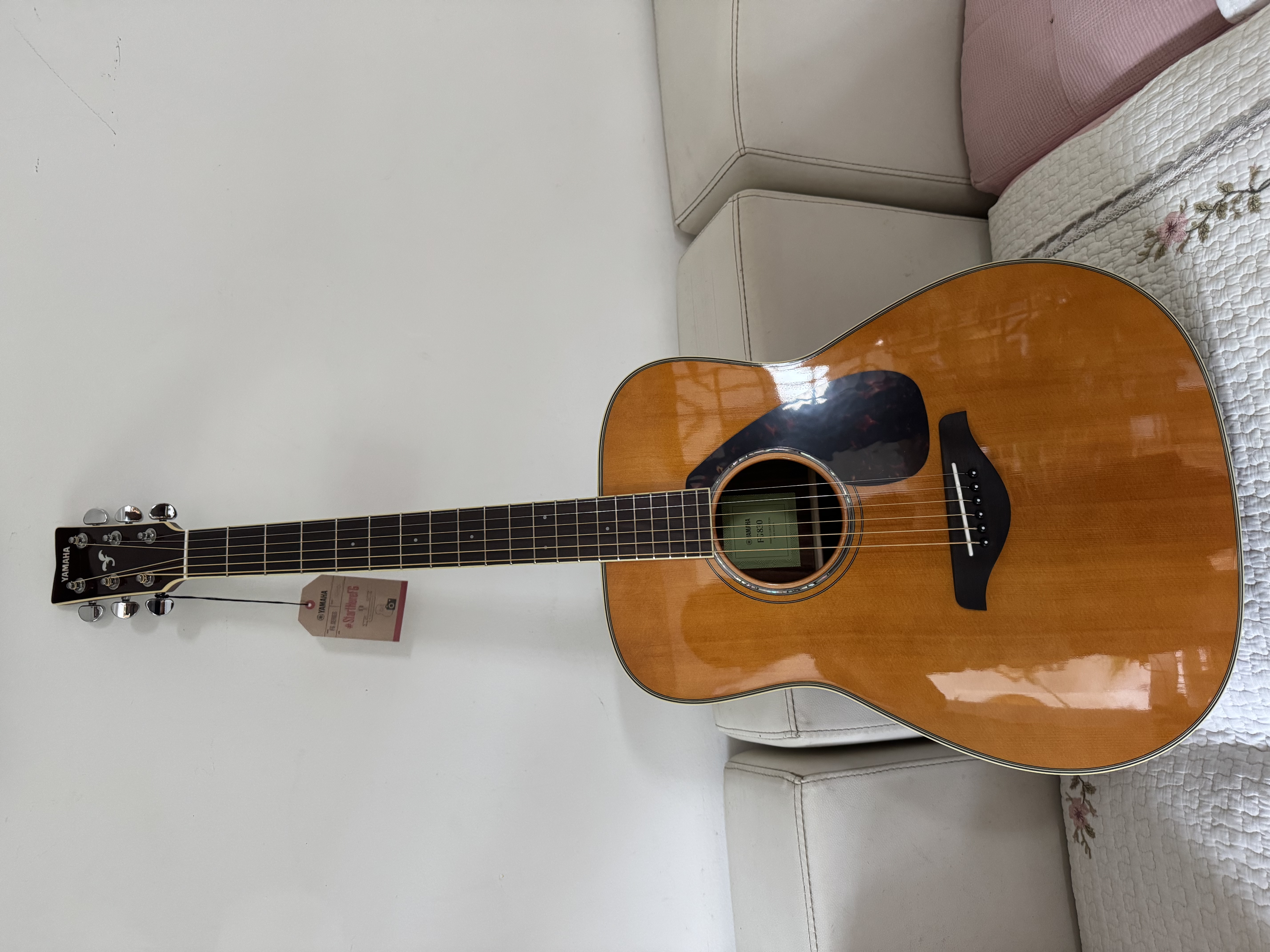 雅马哈（YAMAHA）FG830VN 北美型号 实木单板 初学者民谣吉他41英寸吉它亮光复古色 实拍图