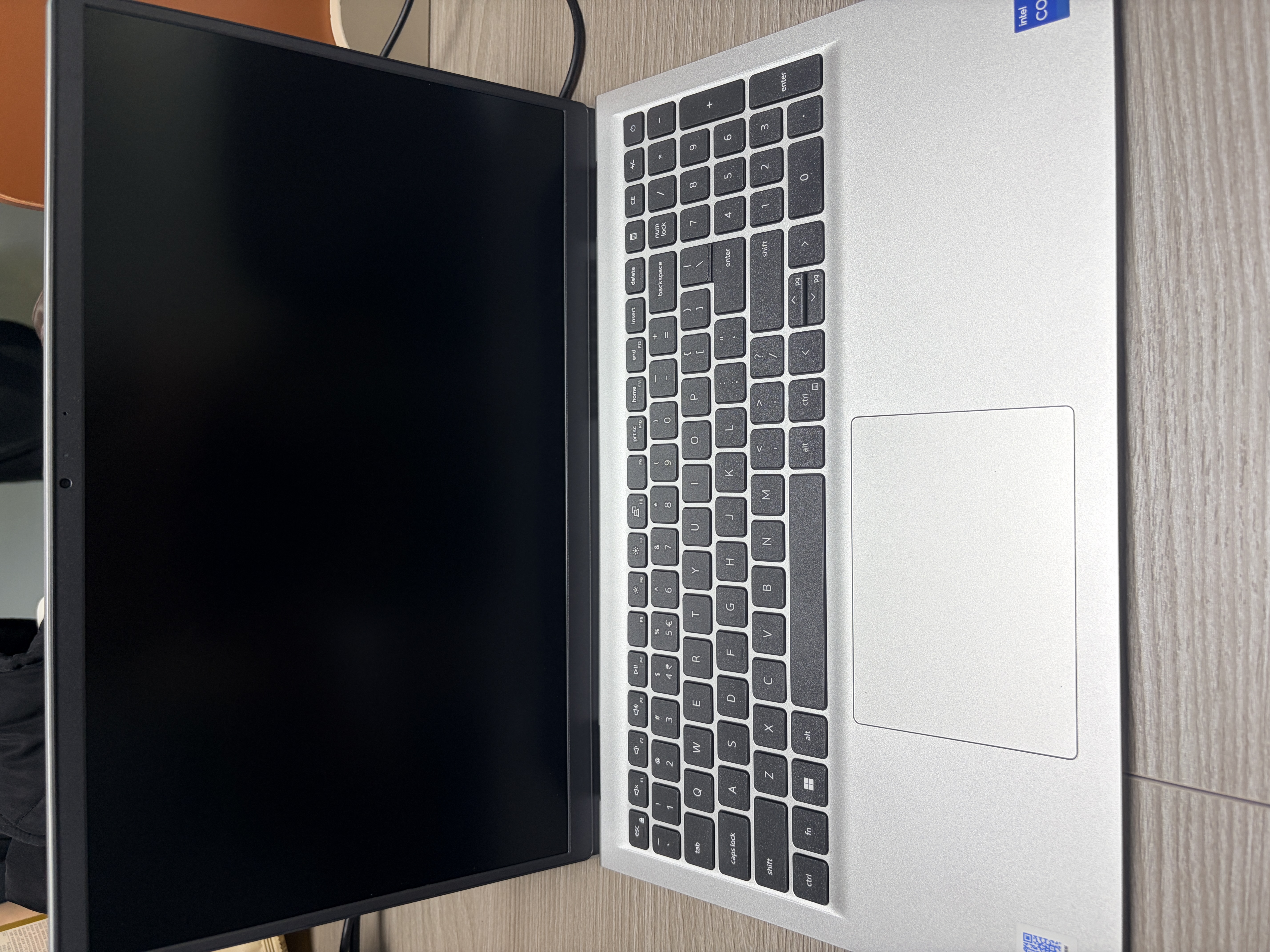 戴尔（DELL） Pro灵越15大屏轻薄本3530升级DC15250 15.6英寸超极本女大学生便携学习办公游戏手提笔记本电脑 15Pro推荐【13代i5 120Hz护眼屏】 8G内存/512G高速固 实拍图