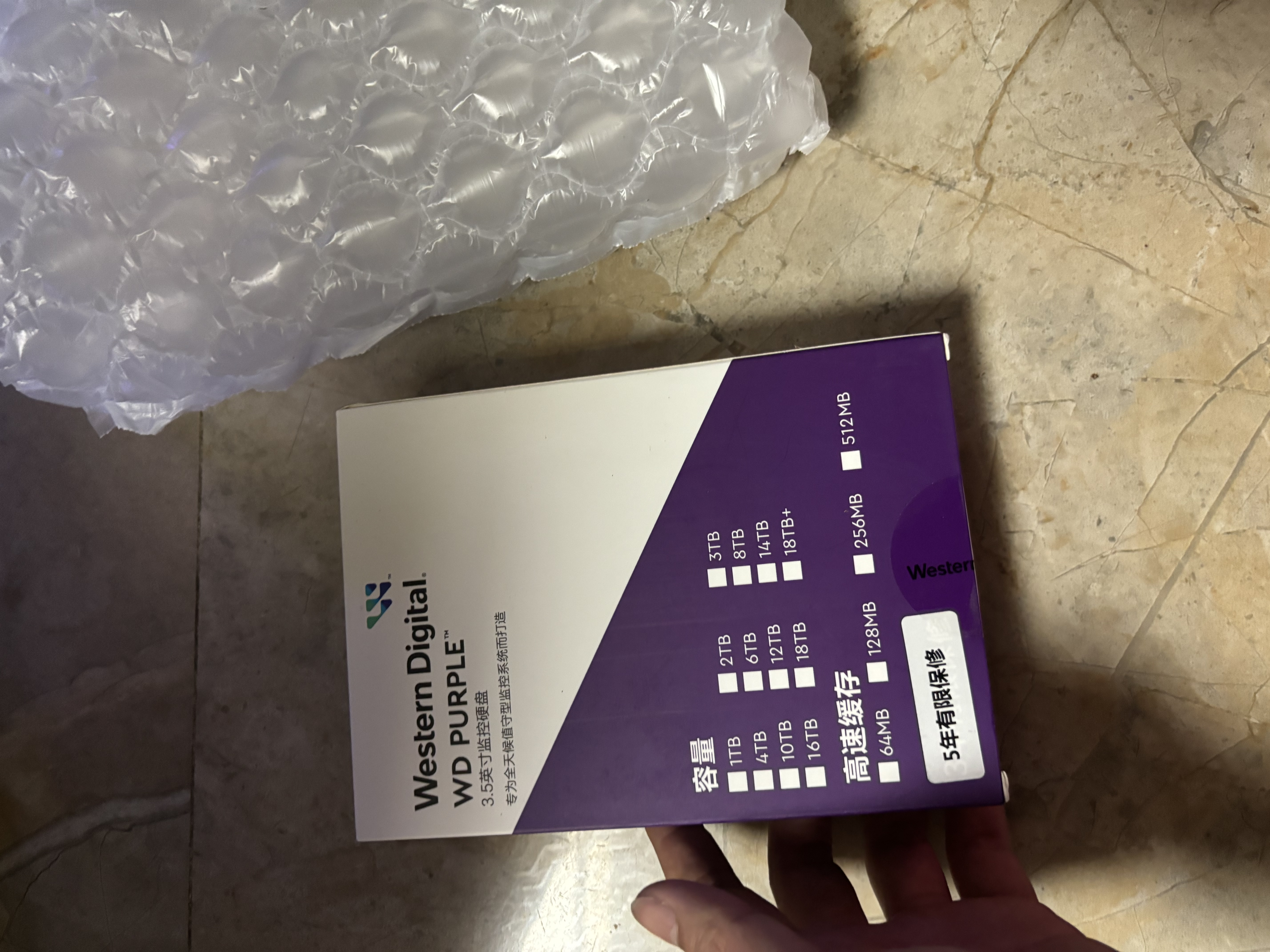 西部数据（WD）24TB监控级机械硬盘 WD Purple 西数紫盘pro SATA 7200转512MB CMR垂直AI技术 3.5英寸WD240PURP 实拍图