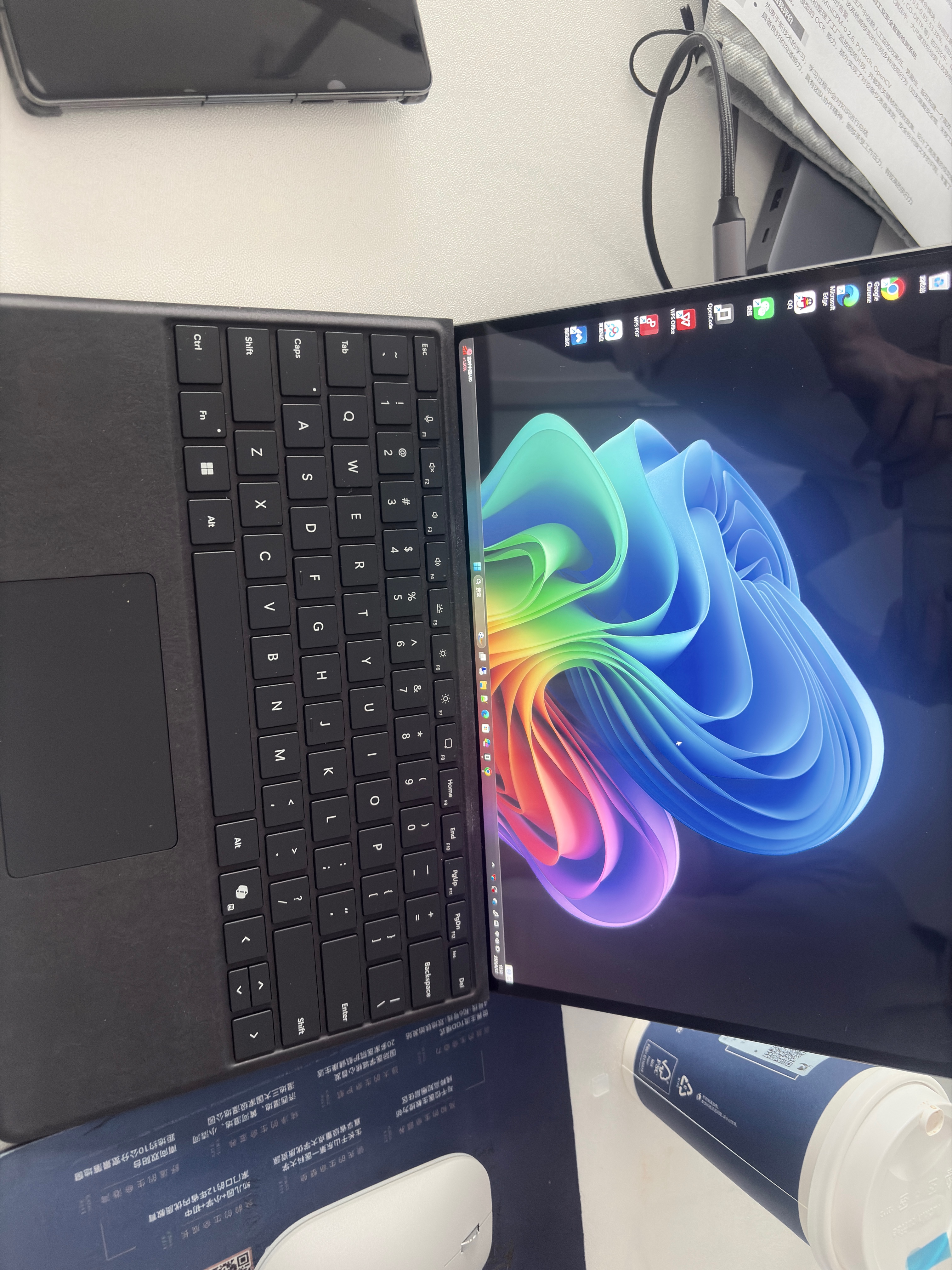 微软（Microsoft）Surface Pro 第11代 13英寸 二合一笔记本电脑 国家补贴 骁龙 X Plus 16G 512G 典雅黑 轻薄本 实拍图