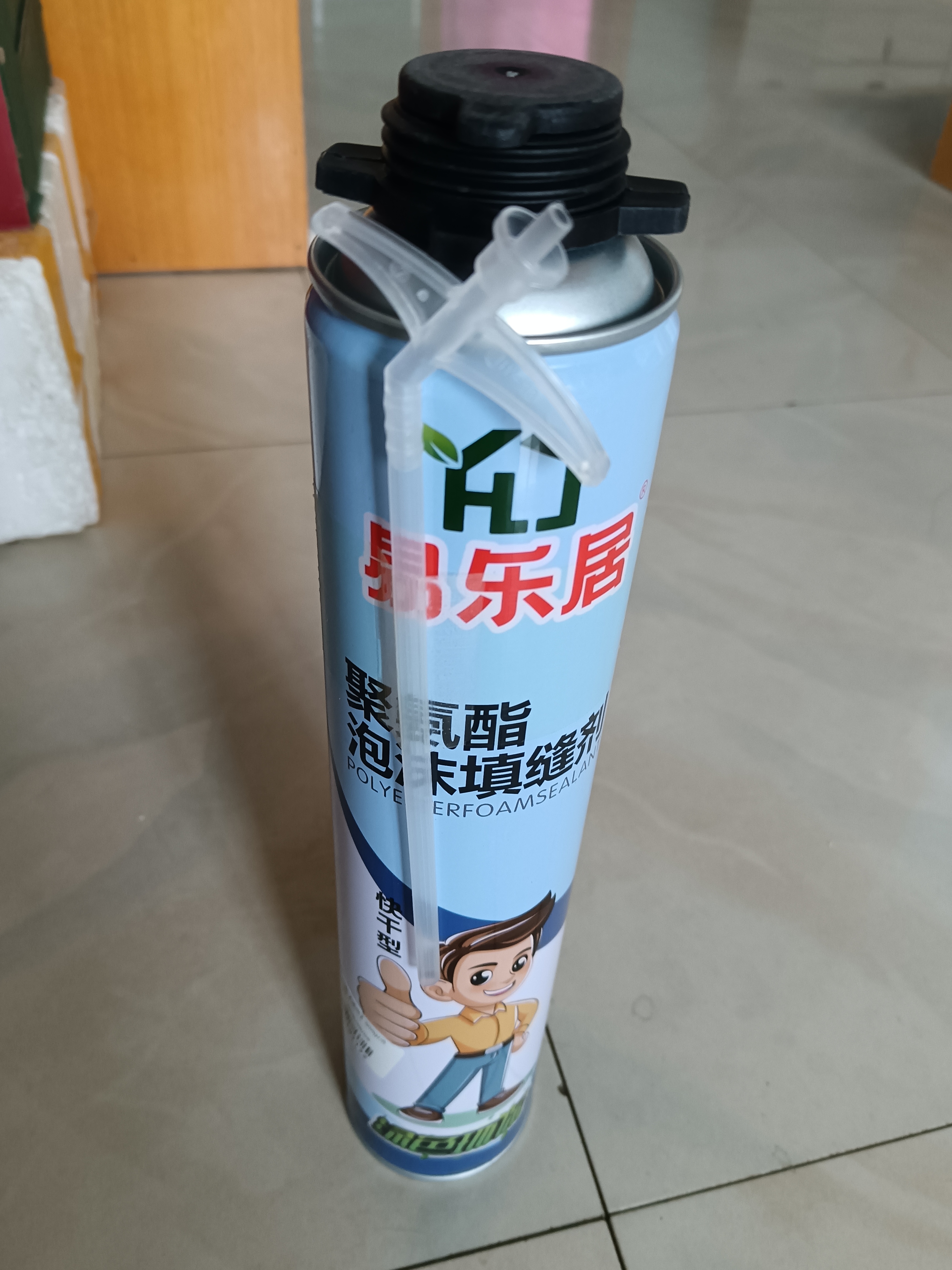 易乐居发泡胶500g*1支普通型30倍膨胀高粘度聚氨酯泡沫填缝剂发泡剂泡沫胶门窗密封防水 实拍图