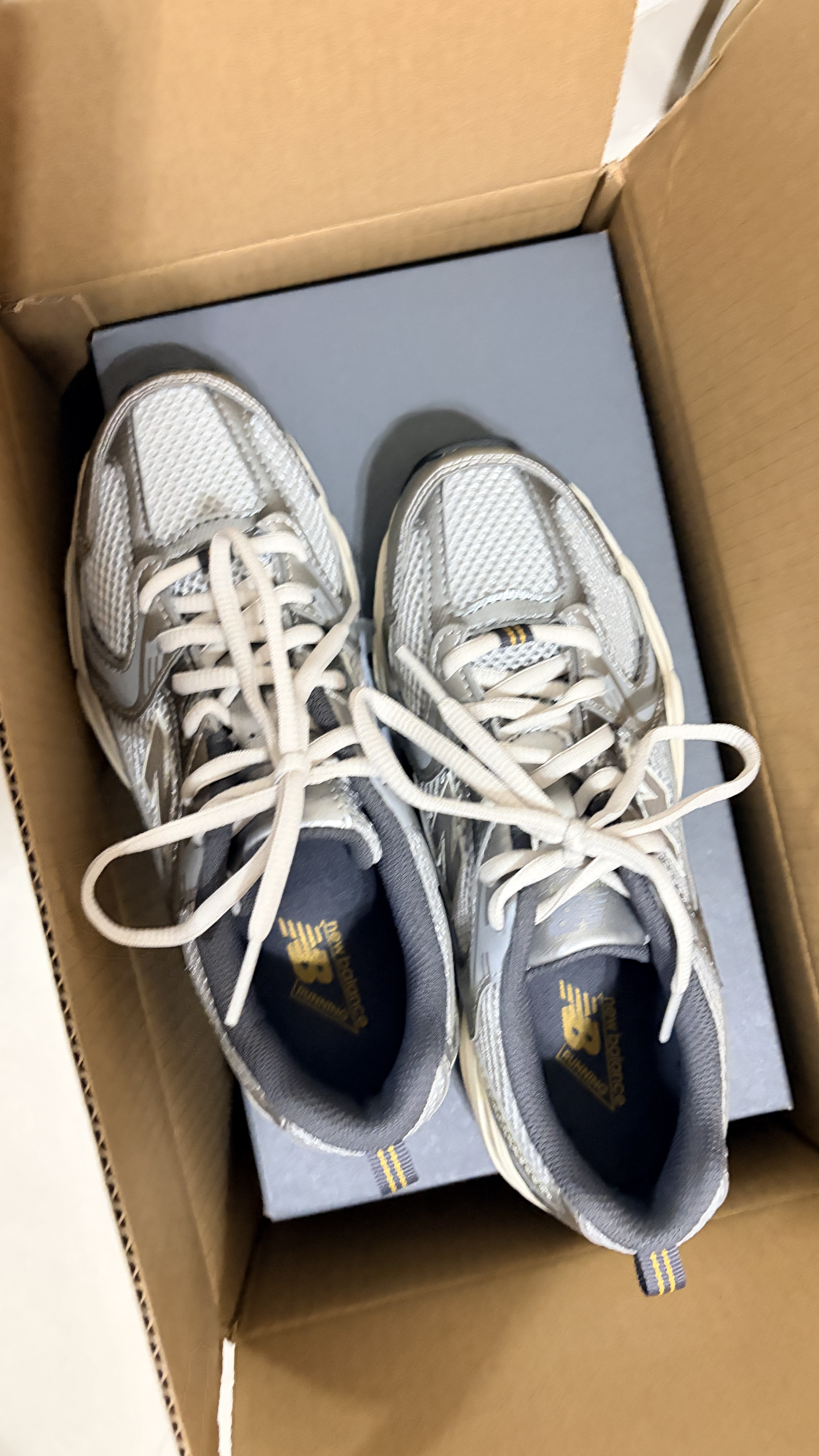 NEW BALANCE7-14岁春季潮酷Y2K运动休闲鞋530KMW 实拍图