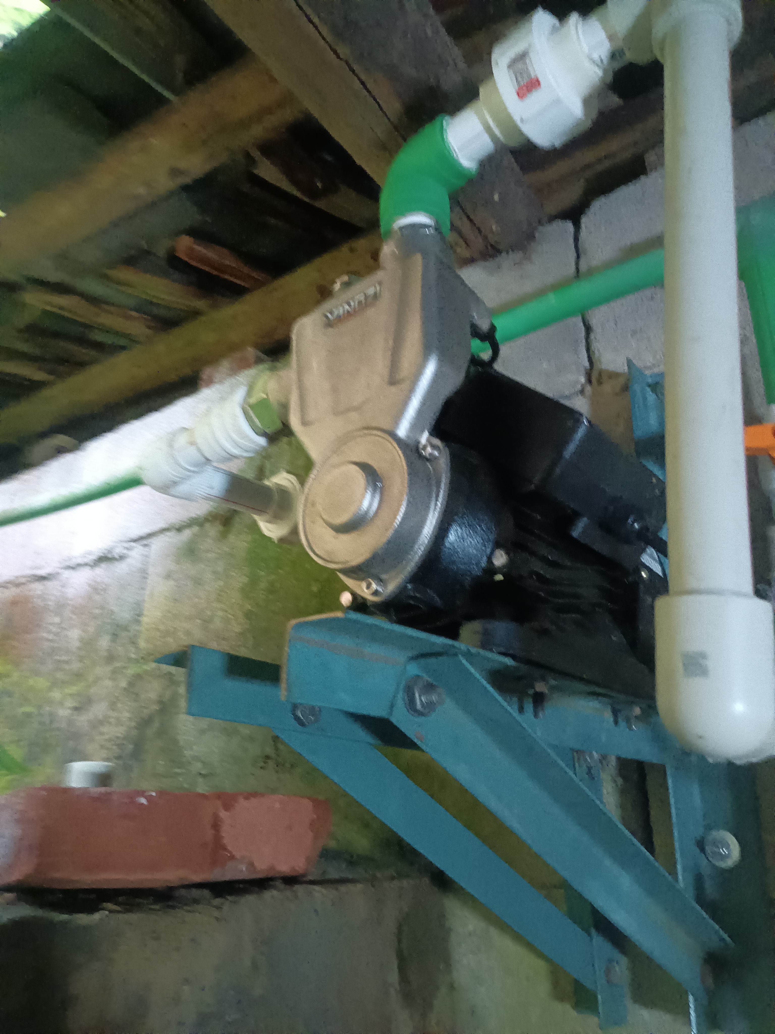 扬子不锈钢增压泵家用全自动热水器增压泵自来水全屋自吸泵太阳能抽水 不锈钢智能免调数显500W 实拍图