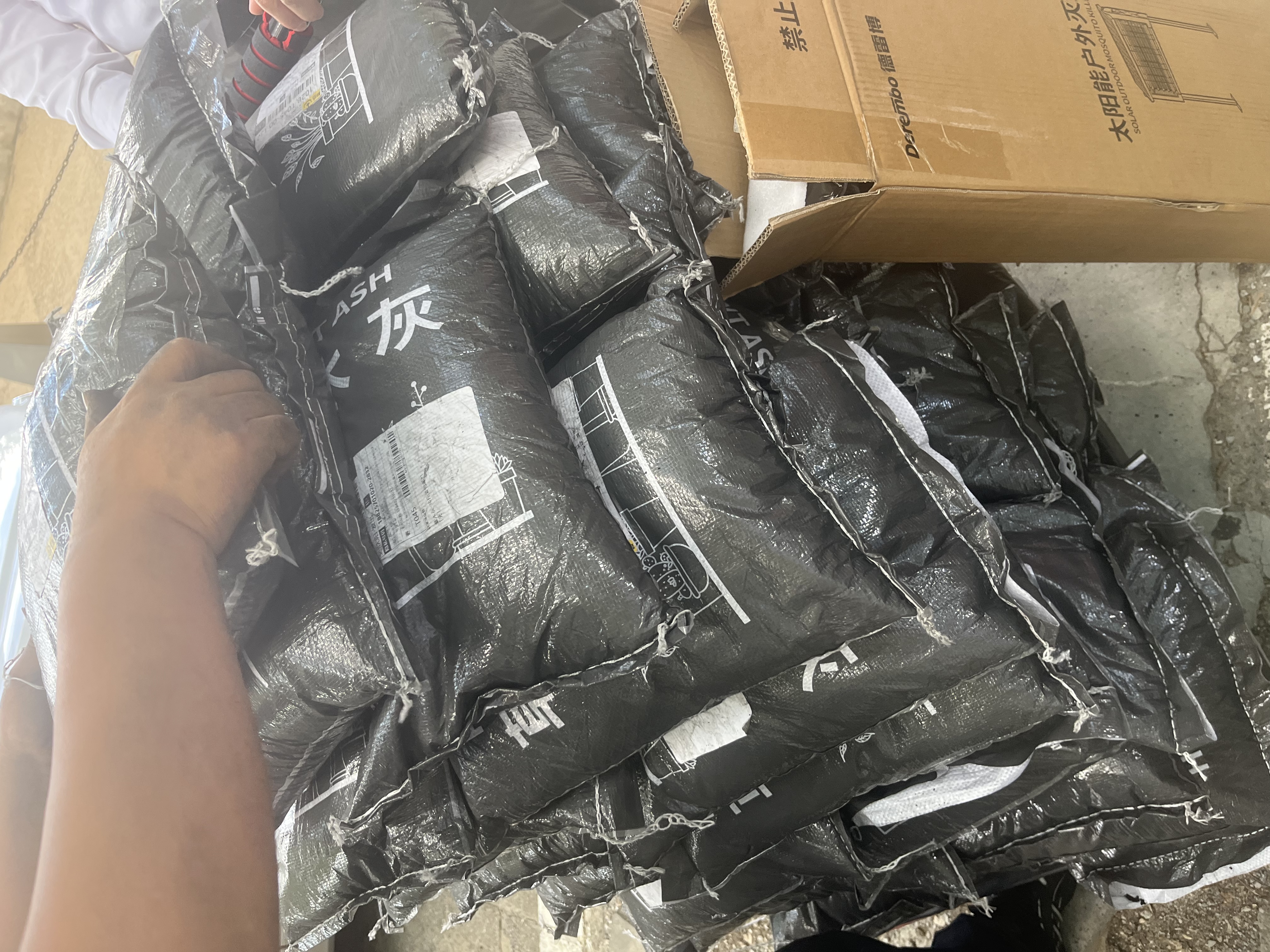 纯草木灰肥料天然有机钾肥正宗农家肥育苗杀虫种菜果树通用稻壳炭 纯草木灰（现烧现卖）100斤 实拍图
