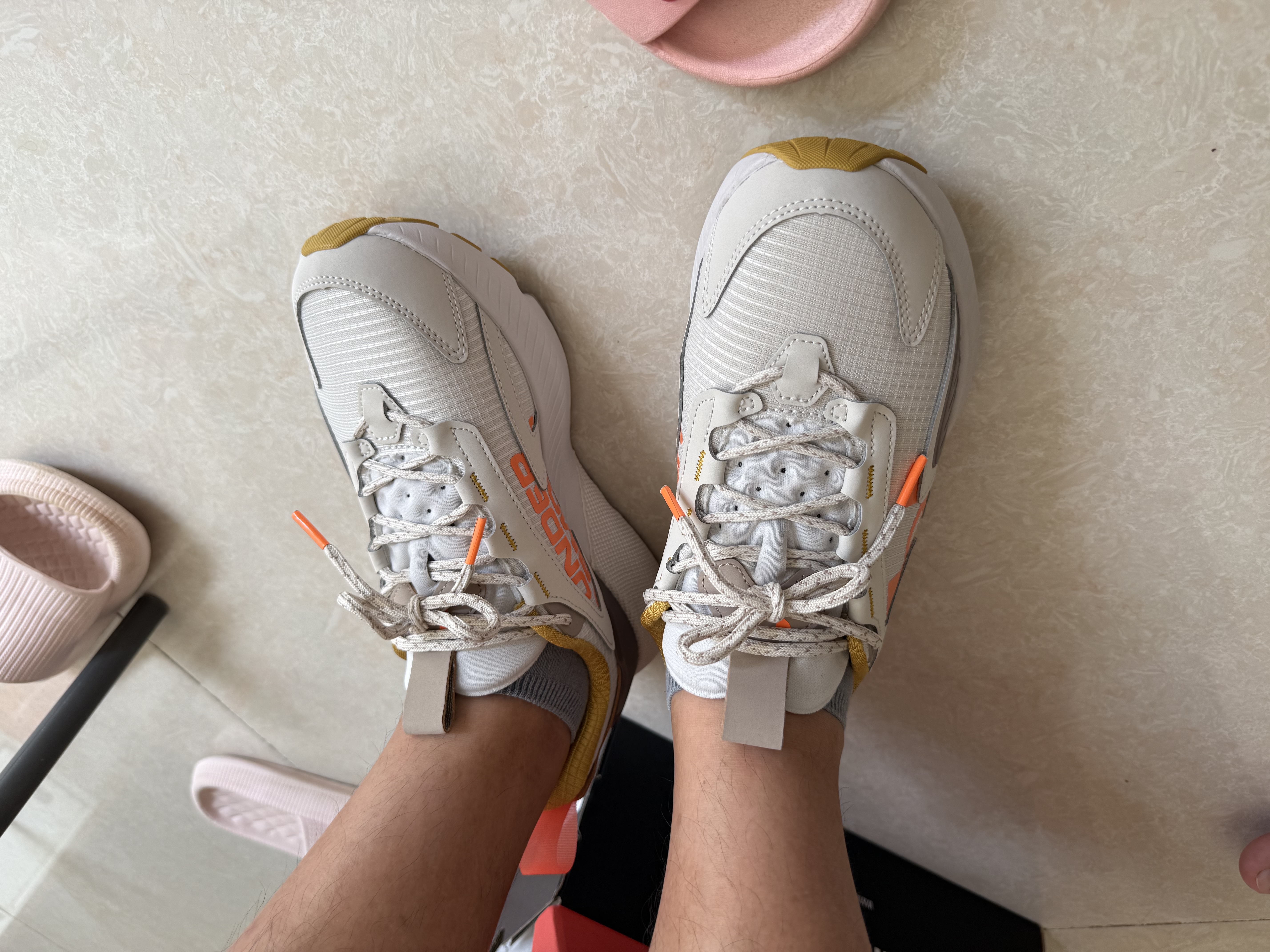 安德玛（Under Armour）UA夏季HOVR Mega 2 MVMNT男女情侣缓震运动休闲鞋3026629 实拍图