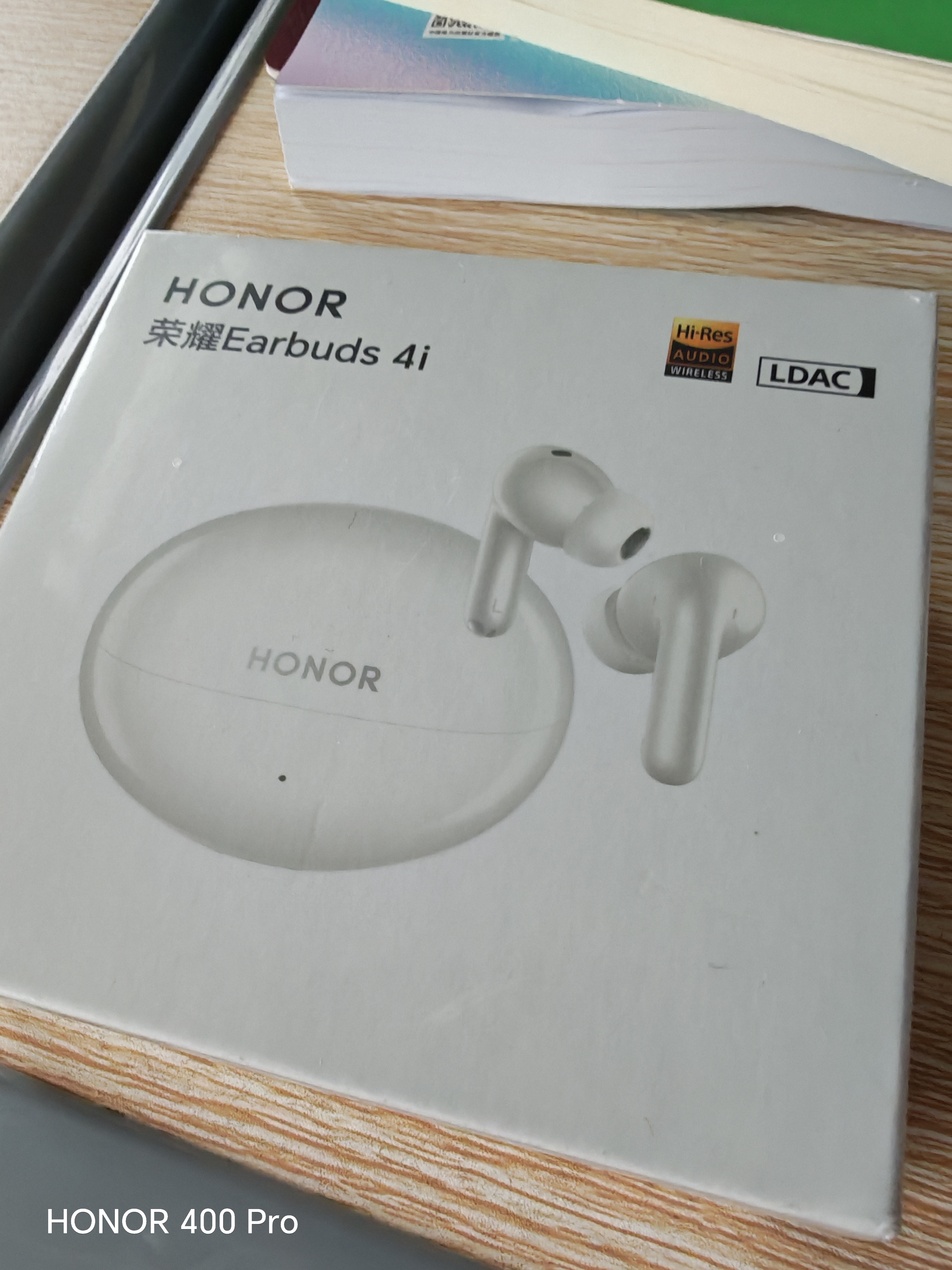 荣耀（HONOR）蓝牙耳机EarBuds 4i无线入耳式原装主动降噪荣耀400 Magic7Pro适用苹果FreeBuds 6i 5i 3i同款 荣耀Earbuds 4i（冰岛白） 实拍图