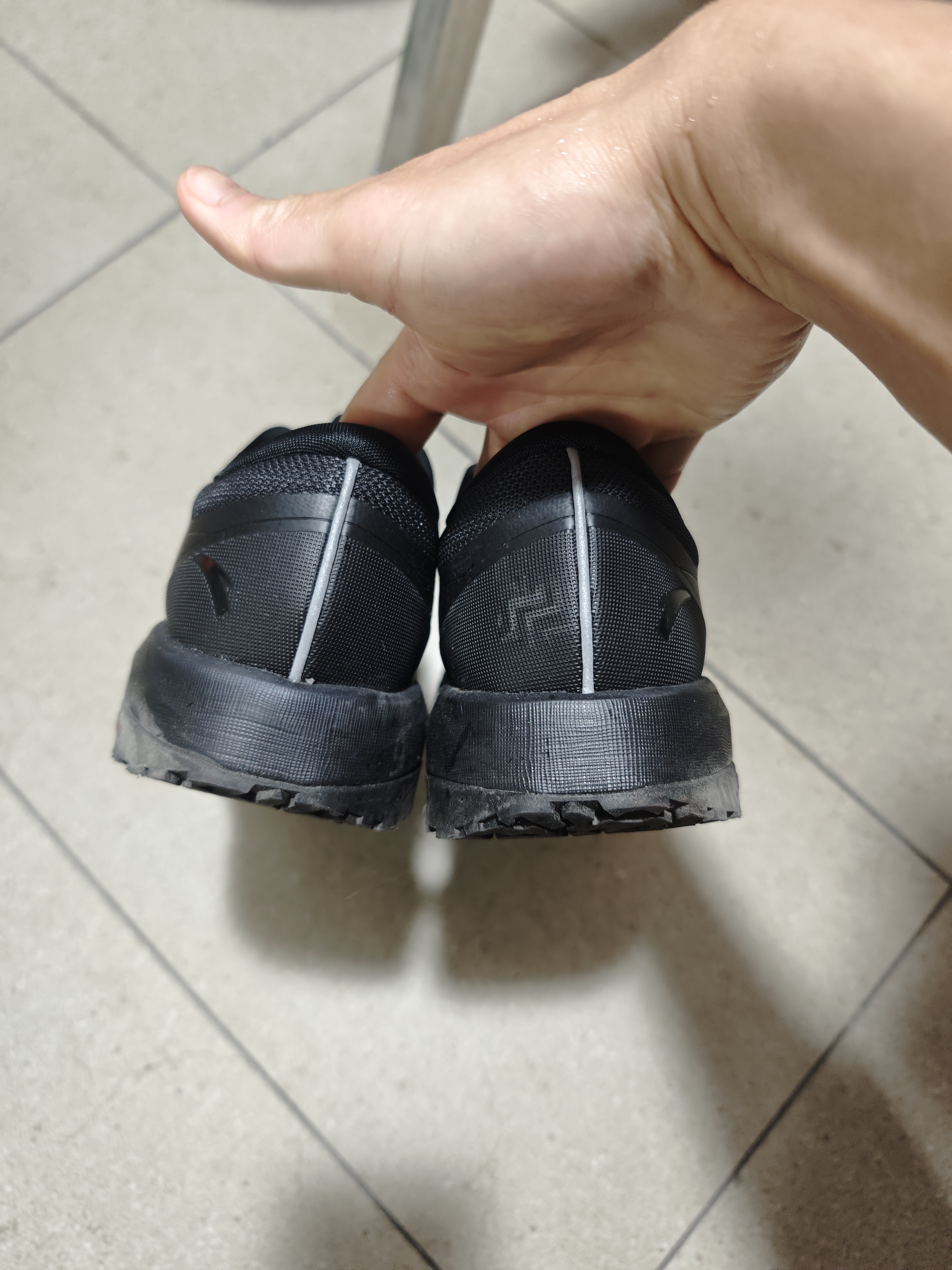 安踏风雨兼程丨男鞋Din30橡胶防滑耐磨跑步鞋男通勤运动鞋户外鞋 实拍图