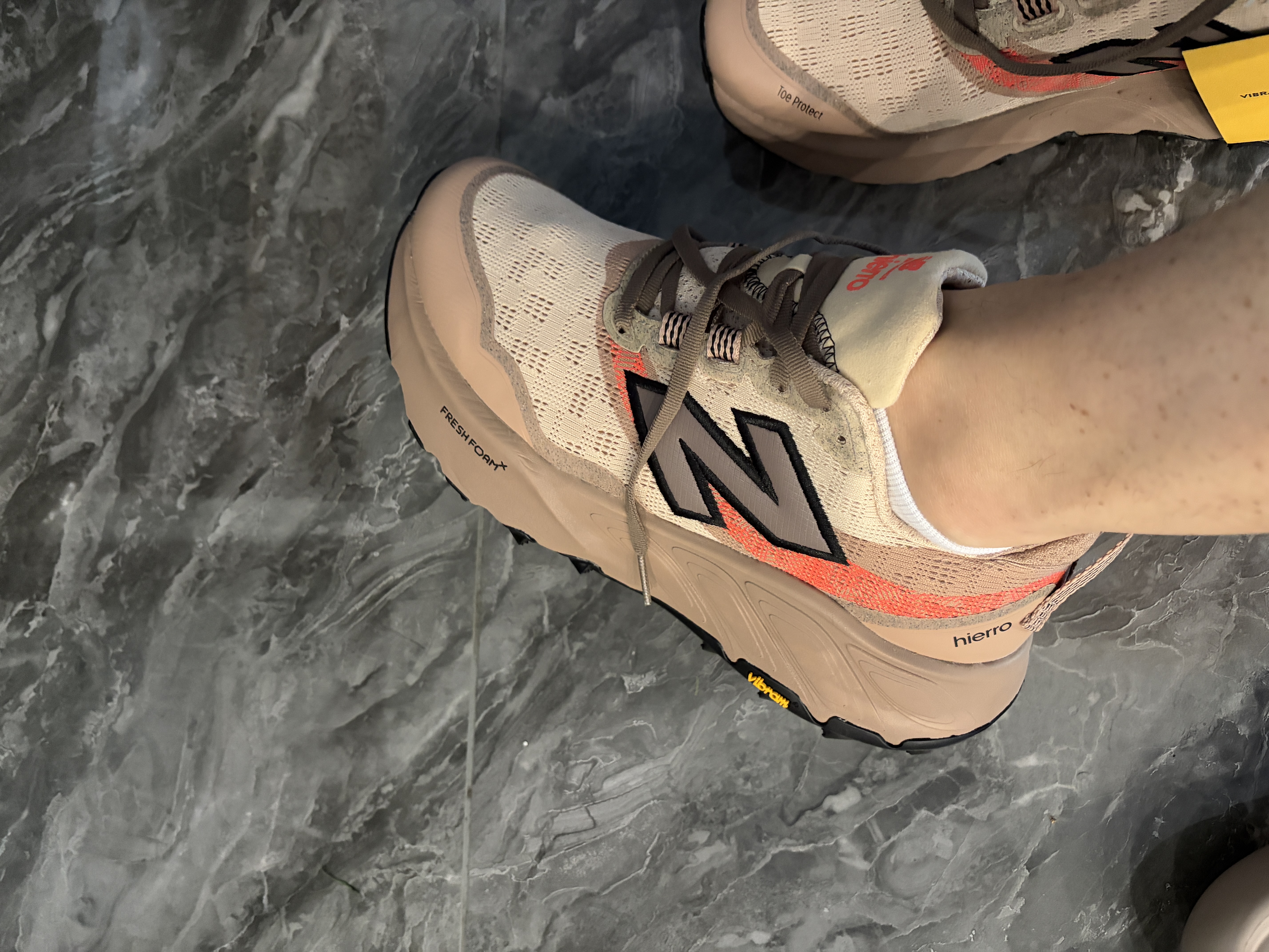 NEW BALANCE秋季Hierro v9男鞋缓冲运动越野跑步鞋MTHIERV9 41.5 实拍图