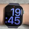 Apple/苹果 Watch S11 智能手表GPS款42毫米深空灰色铝金属表壳黑色运动型表带M/L MEUH4CH/B 实拍图