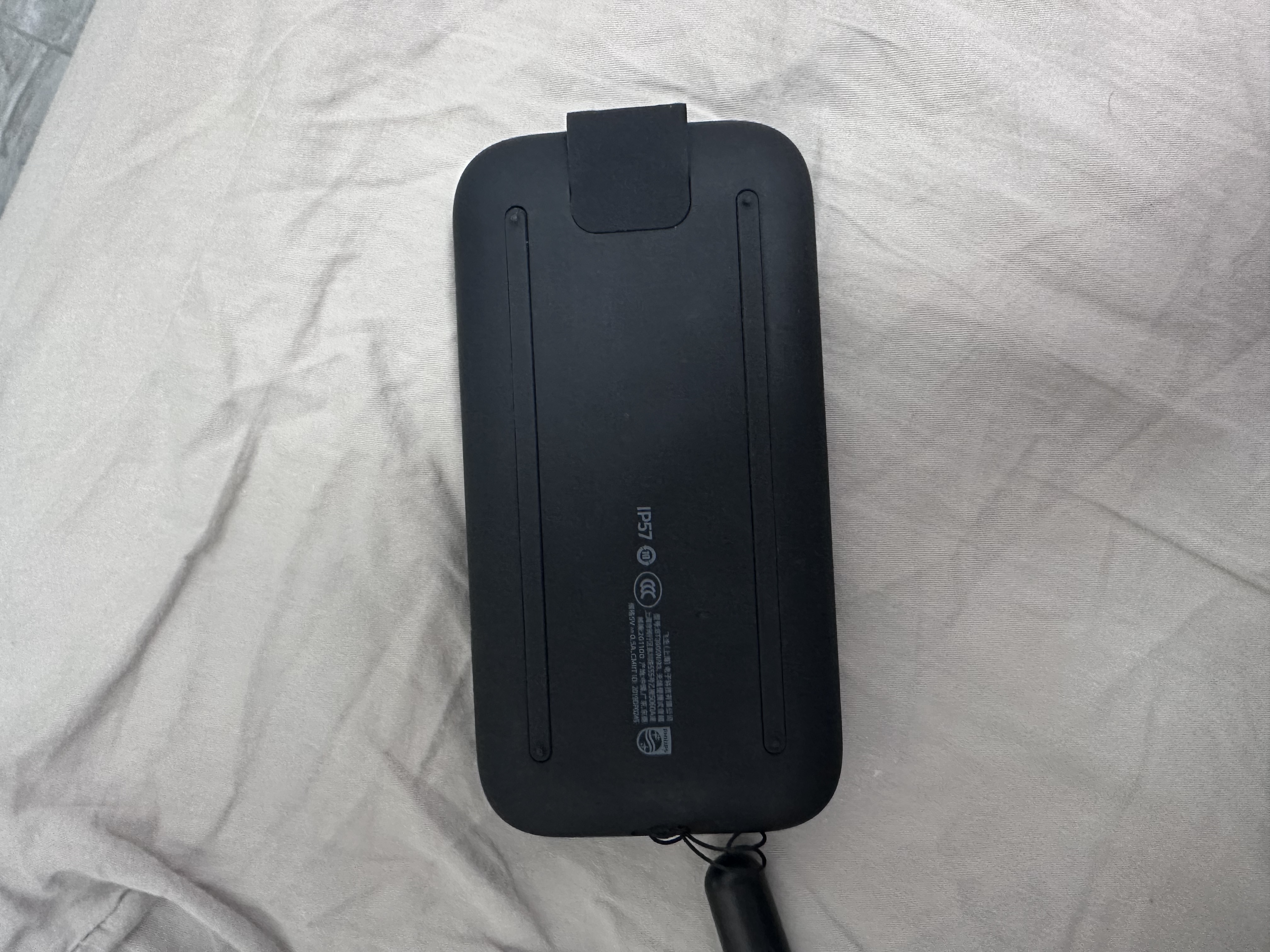 飞利浦（PHILIPS）BT3900音乐手包 超薄随身蓝牙音箱便携式无线低音炮音响播放器桌面户外防水迷你曜石黑 实拍图