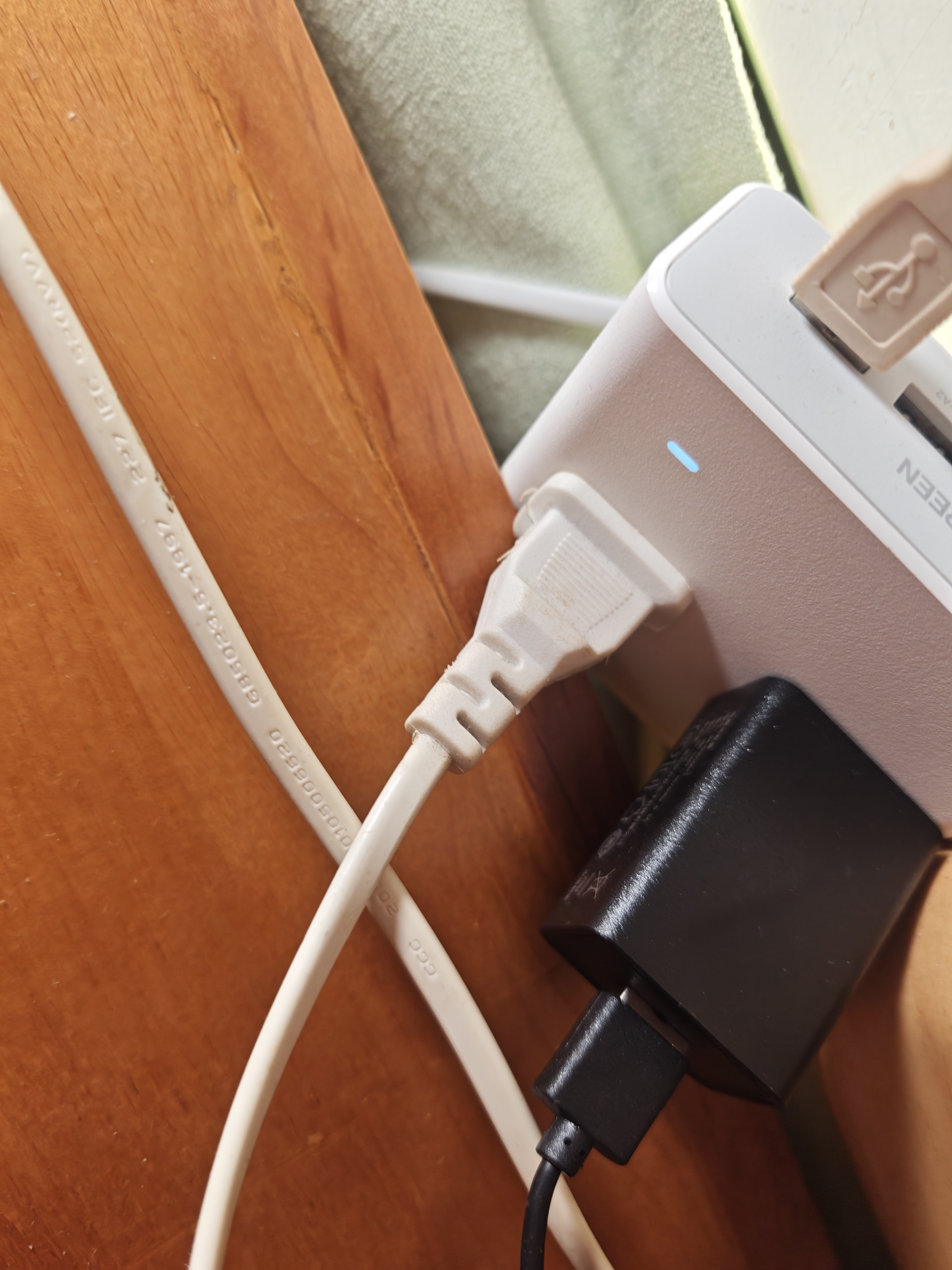 绿联S6桌面充电站插排氮化镓20W快充电器插排多功能USB/TypeC插座适用苹果小米17迷你魔盒8孔总控1.5米 实拍图