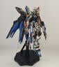 万代（BANDAI） 高达模型 mg  1/100 敢达模型拼装玩具 机甲机器人金刚玩具 MG 自由高达 2.0 实拍图