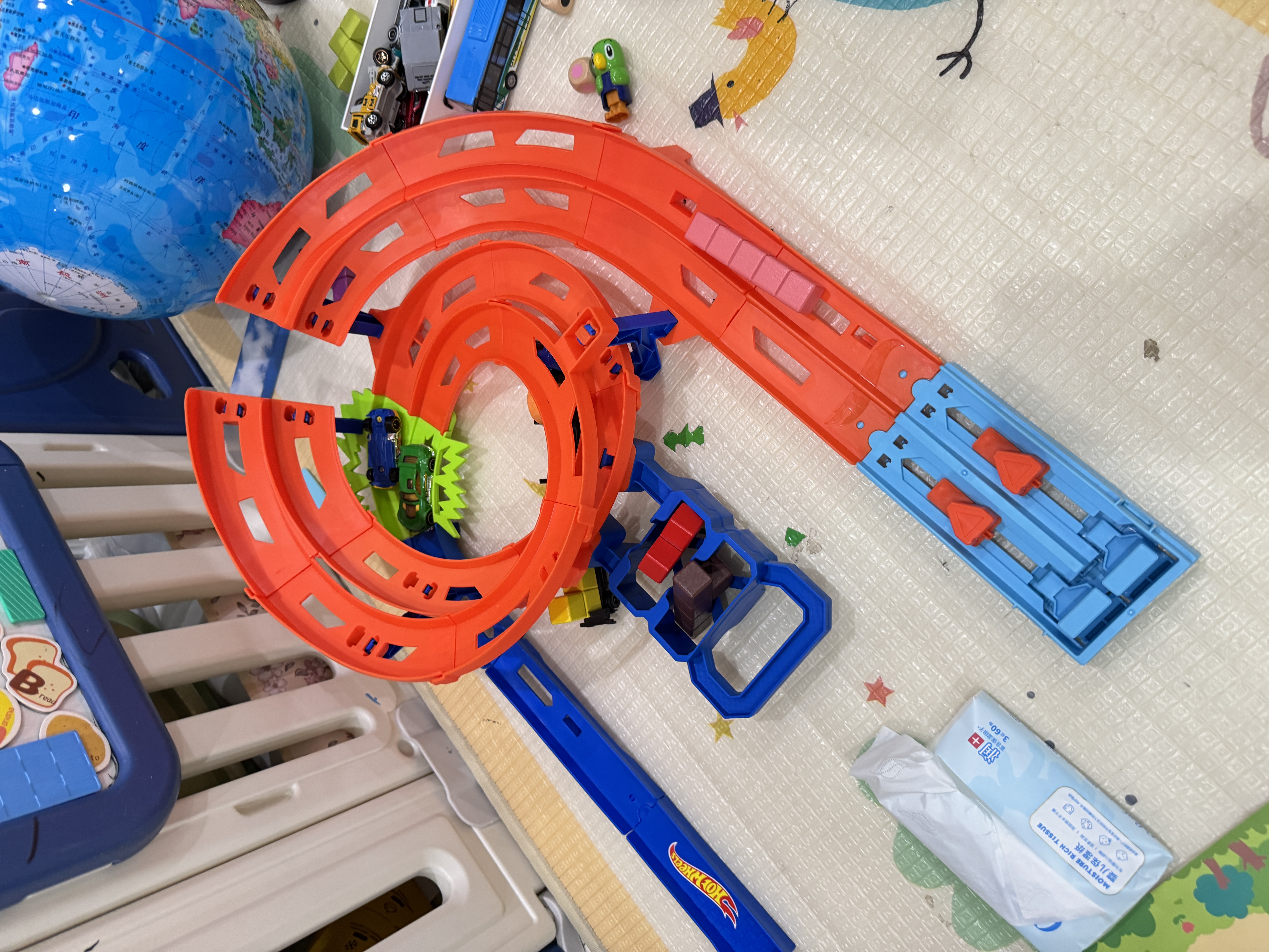 风火轮（HOT WHEELS）生日礼物儿童赛车玩具礼盒男孩-特技回环竞速轨道套装HTK17 实拍图