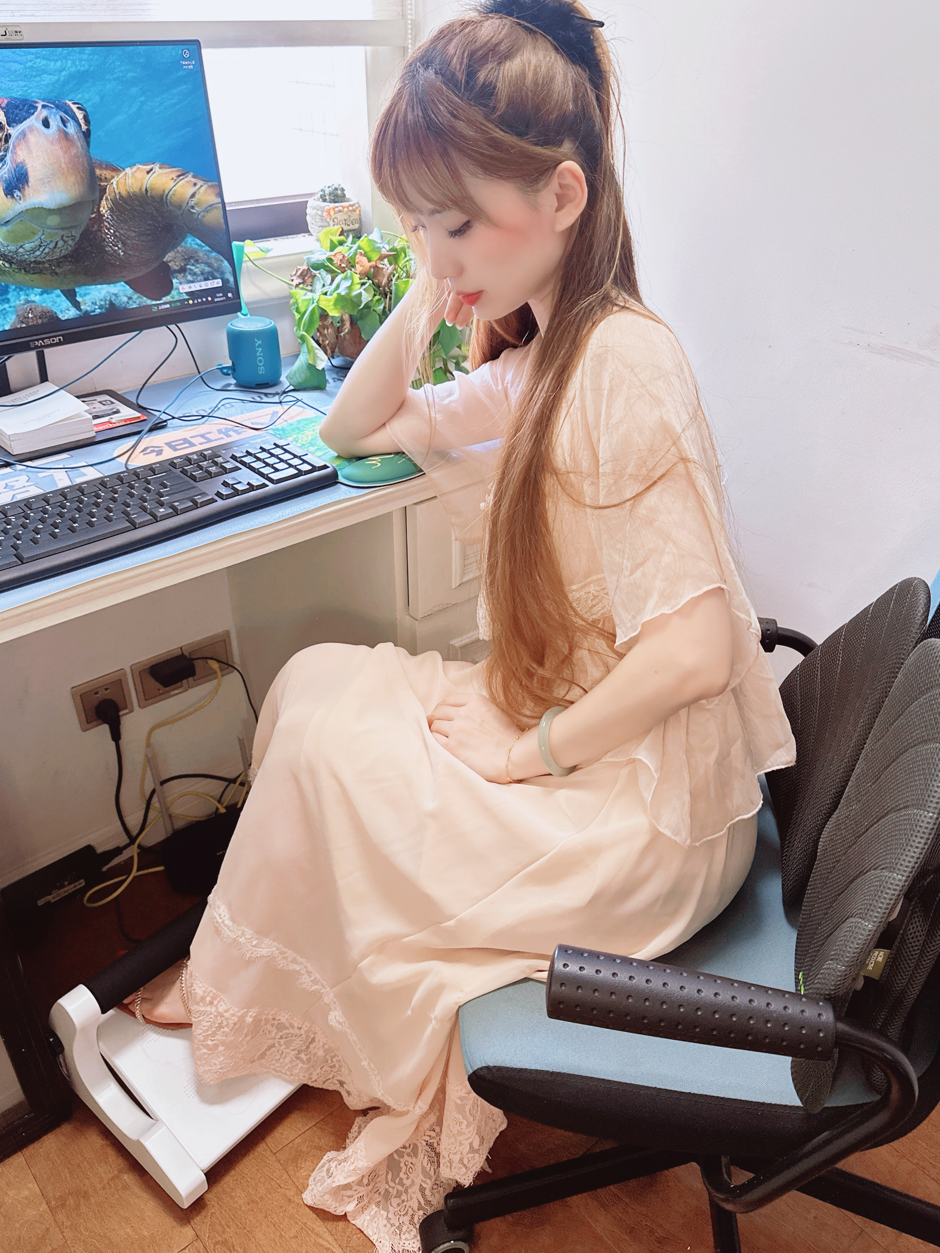 好尔（Hore）办公室脚踏搁脚凳神器家用沙发放腿脚凳踩板可调节翘脚搁脚凳白色 实拍图