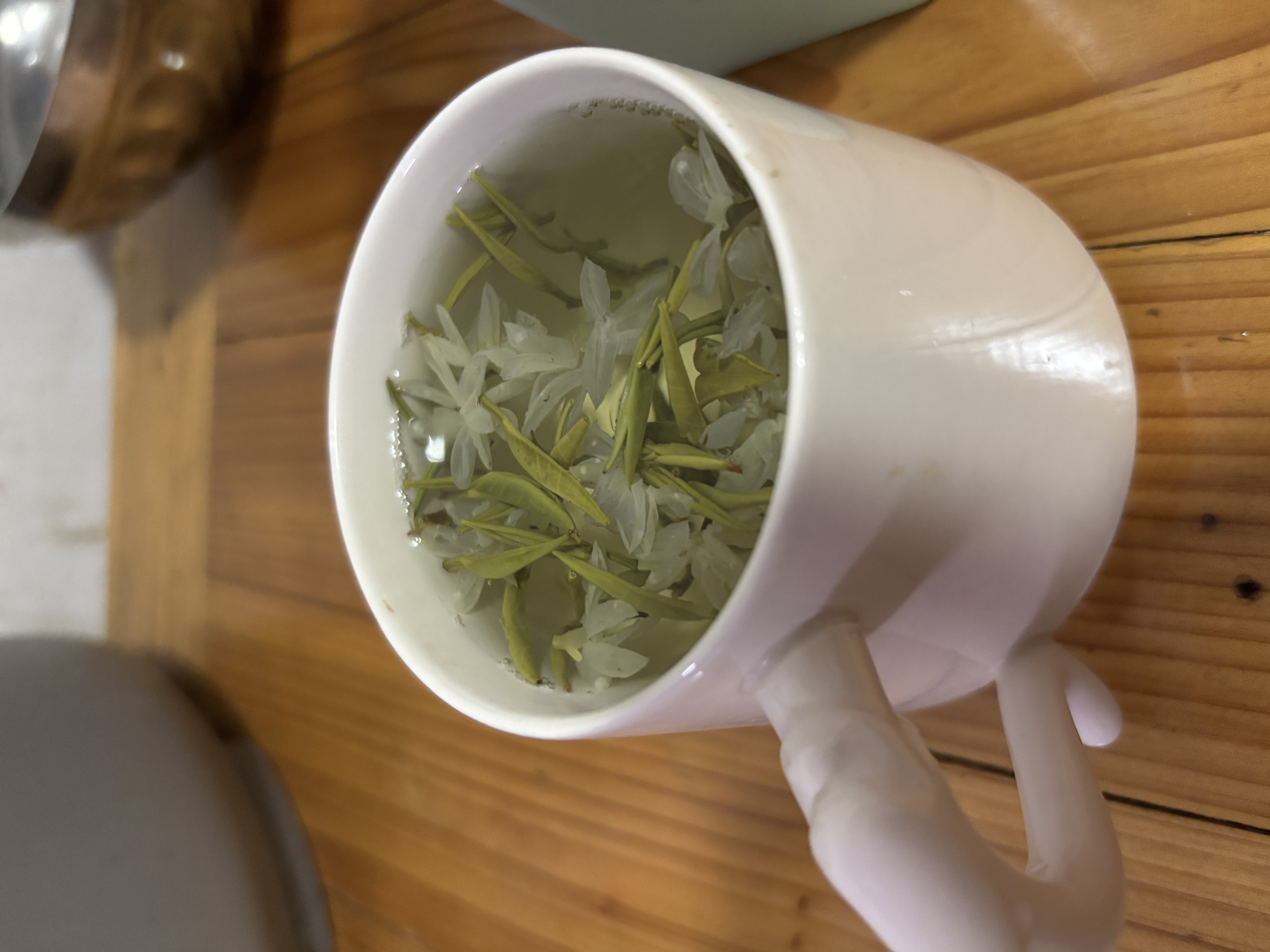 浓香飘雪特级茉莉花茶2026新茶广西横县茉莉银针嫩芽浓香型罐装茶叶礼盒装 特级全嫩芽  罐装 125g 实拍图