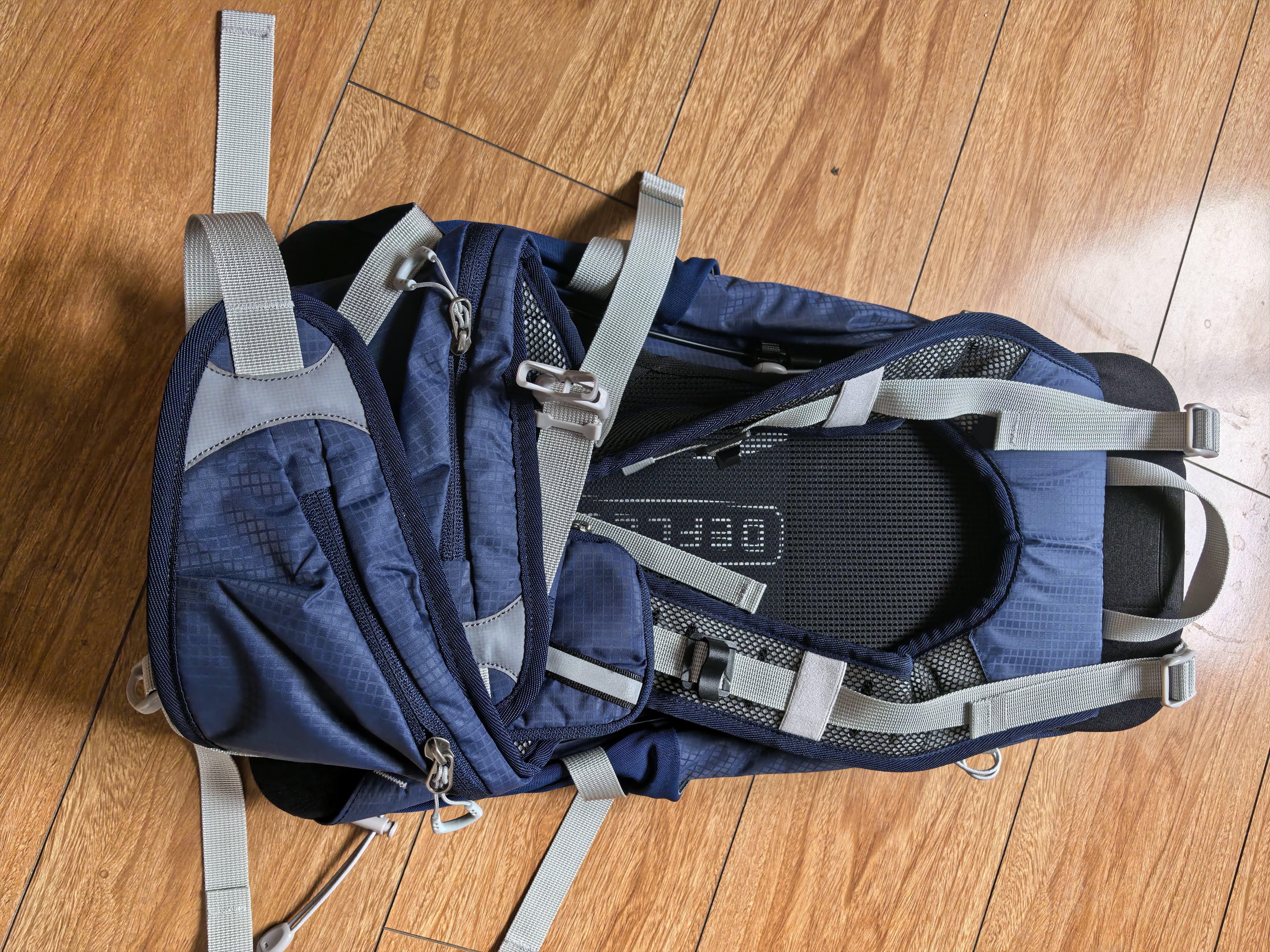 鹰图（INOXTO）骑行徒步包【骑遇】20L 透气减负 山地通勤登山包旅行户外双肩包 深蓝 背包+防雨罩 实拍图