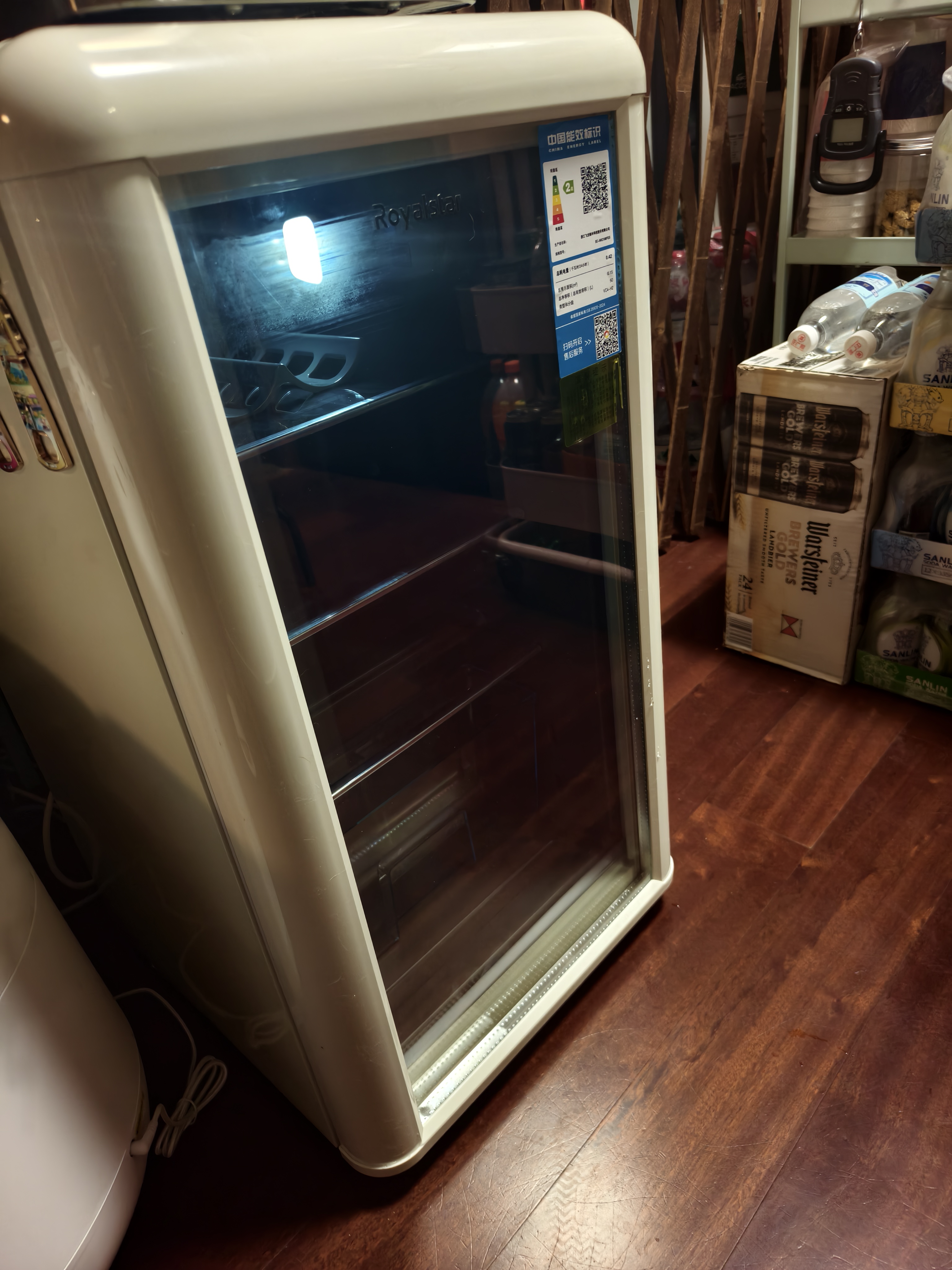 荣事达（Royalstar）冰吧冷藏柜 欧式恒温红酒柜酒店家用客厅冰箱迷你小型单门办公室保鲜展示留样茶叶饮料柜 复古款108FGS【奶白色+全冷藏】 实拍图
