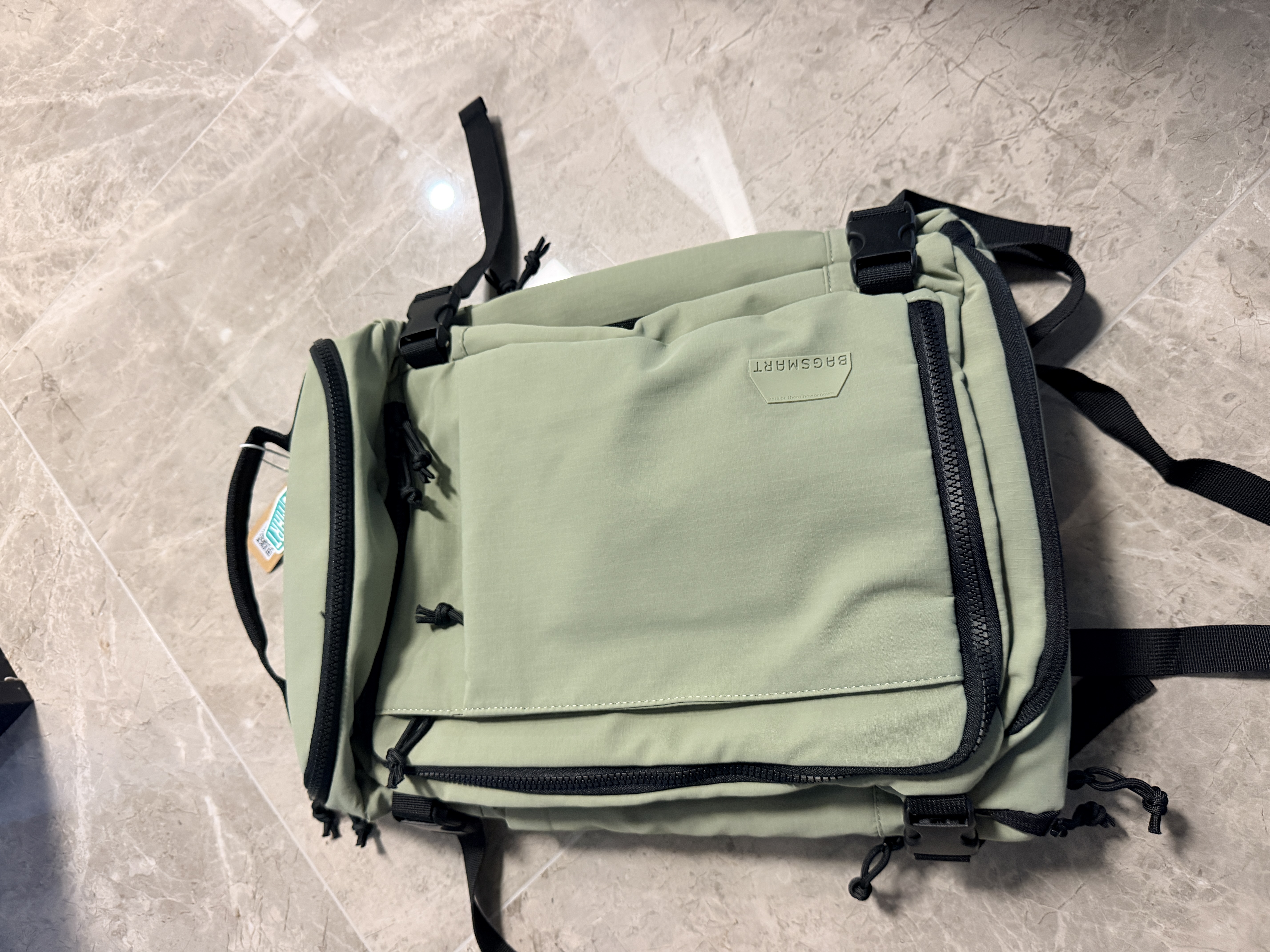 BAGSMART双肩包随行仓背包男士旅行出差通勤商务大容量多功能电脑包书包女 松石绿（标准版 适合1-3天差旅） 实拍图