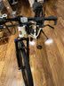 永久自行车成人山地车自行车学生男女铝合金变速公路自行车油碟单车 【铝架/全套轴承】蛟白色 27速 26寸【推荐155-185cm】 实拍图