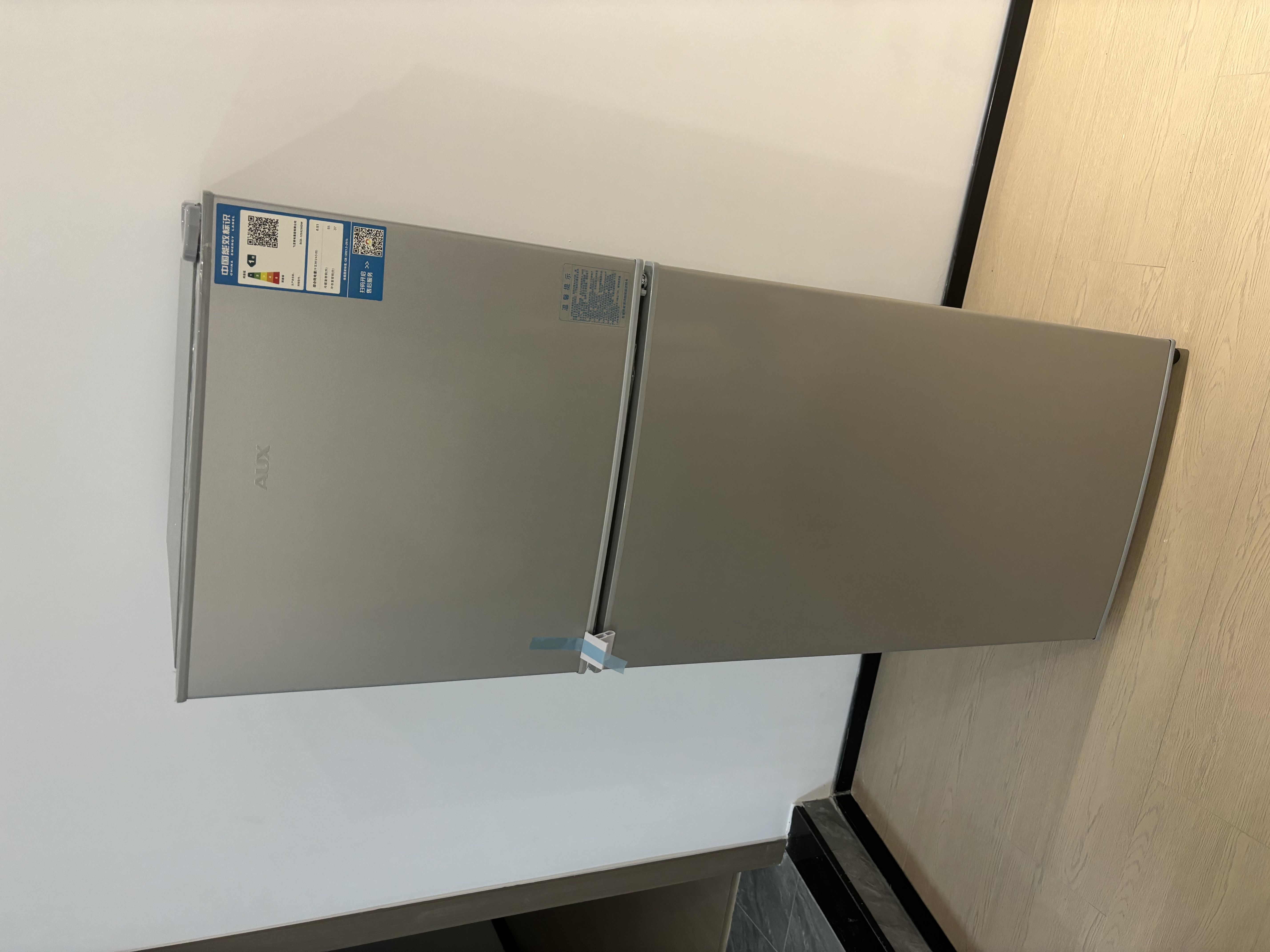 奥克斯家用双门迷你小型冰箱 冷藏冷冻保鲜小冰箱 宿舍租房节能电冰箱 【全国联保】236银【高效保鲜 铜管速冷】122L 实拍图