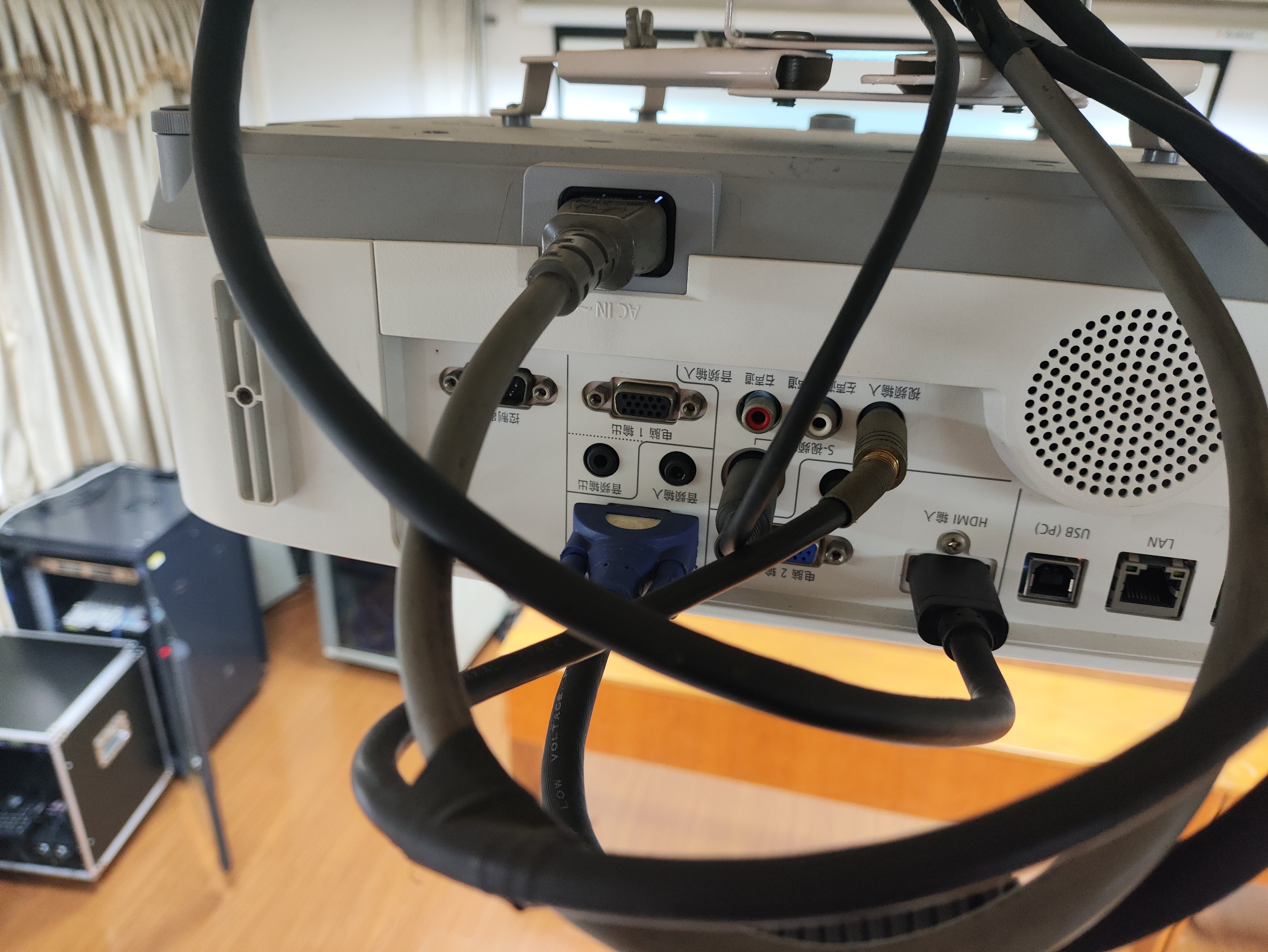 索尼（SONY）VPL-C500XZ投影仪 商务办公激光投影机（标清XGA 5000流明 激光光源） 实拍图