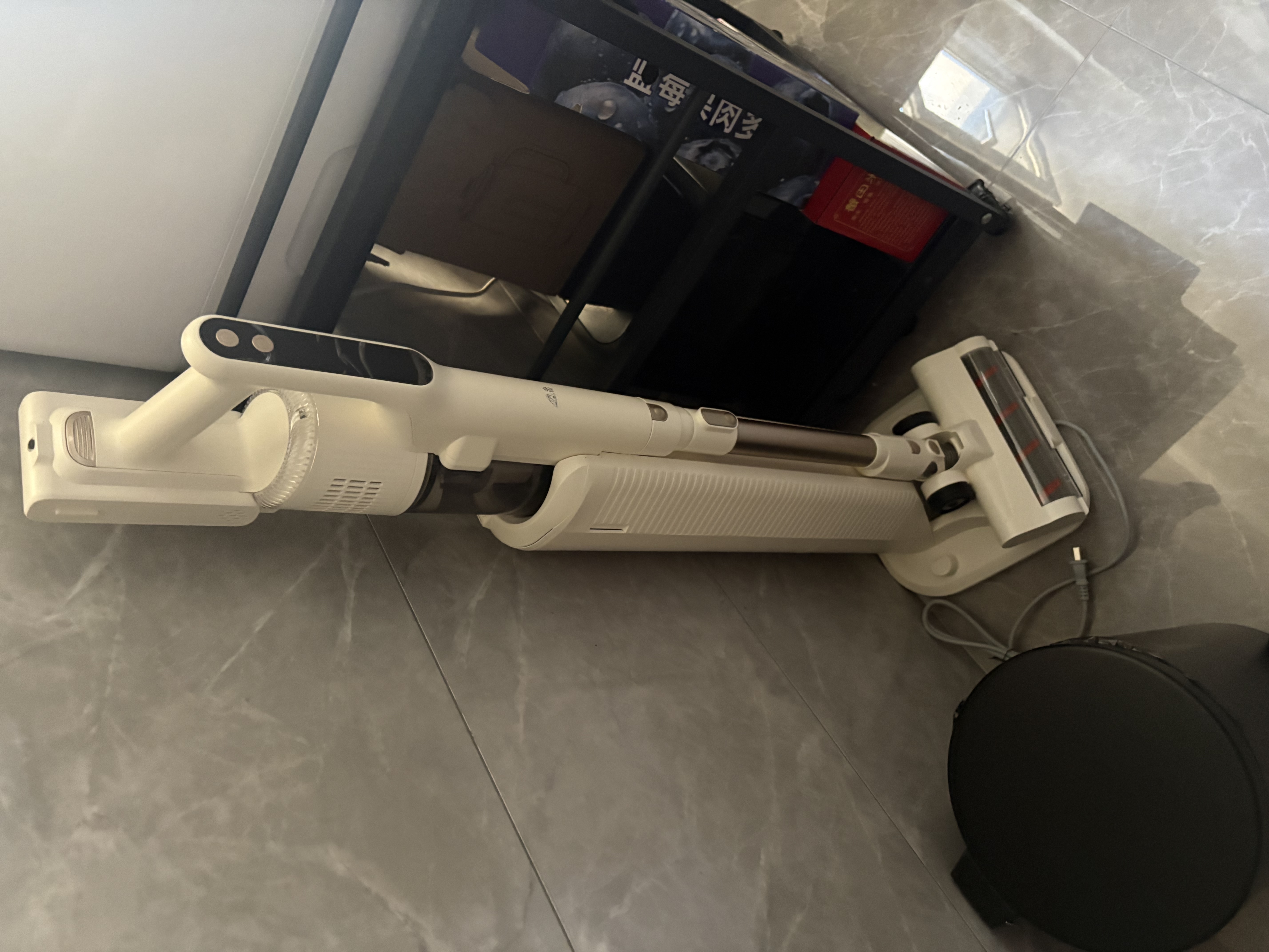 小狗吸尘器S9新款防缠绕90天免倒尘 260AW大吸力家用自集尘吸尘器手持绿光显尘小型猫毛宠物毛发除螨 Z9自集尘标准款 实拍图