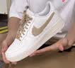 耐克NIKE男子运动鞋AIR FORCE 1 '07 LV8 ESS+休闲鞋IR7011-121白42 实拍图