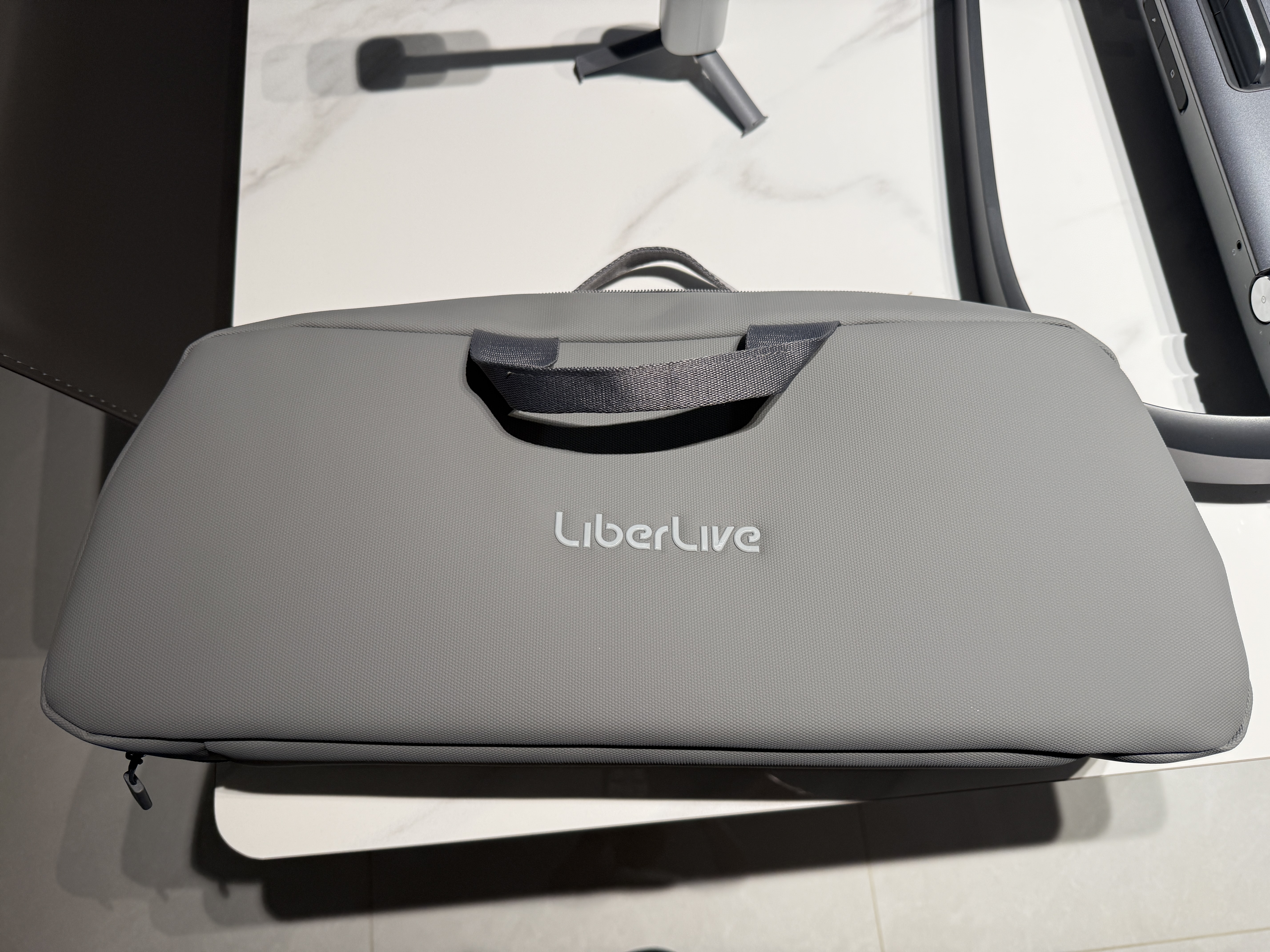 LIBERLIVE C2 无弦吉他智能电子吉他 引力黑折叠麦套装 实拍图