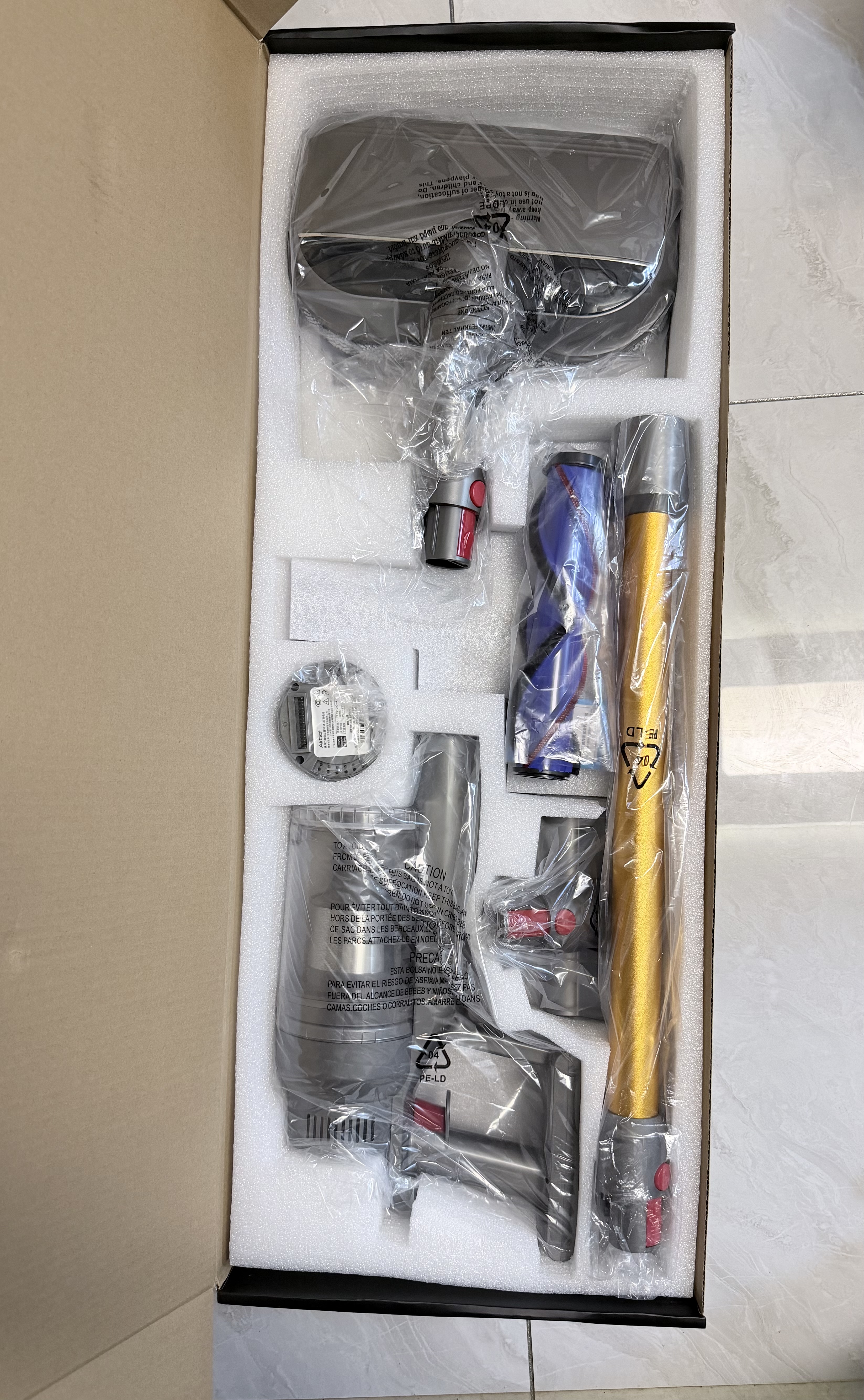 徕芬万家手持无线吸尘器静音大吸力长续航吸尘擦地吸拖一体智能自动除螨床宝猫狗宠物家庭车载懒人适用 V101匠心高定版 实拍图