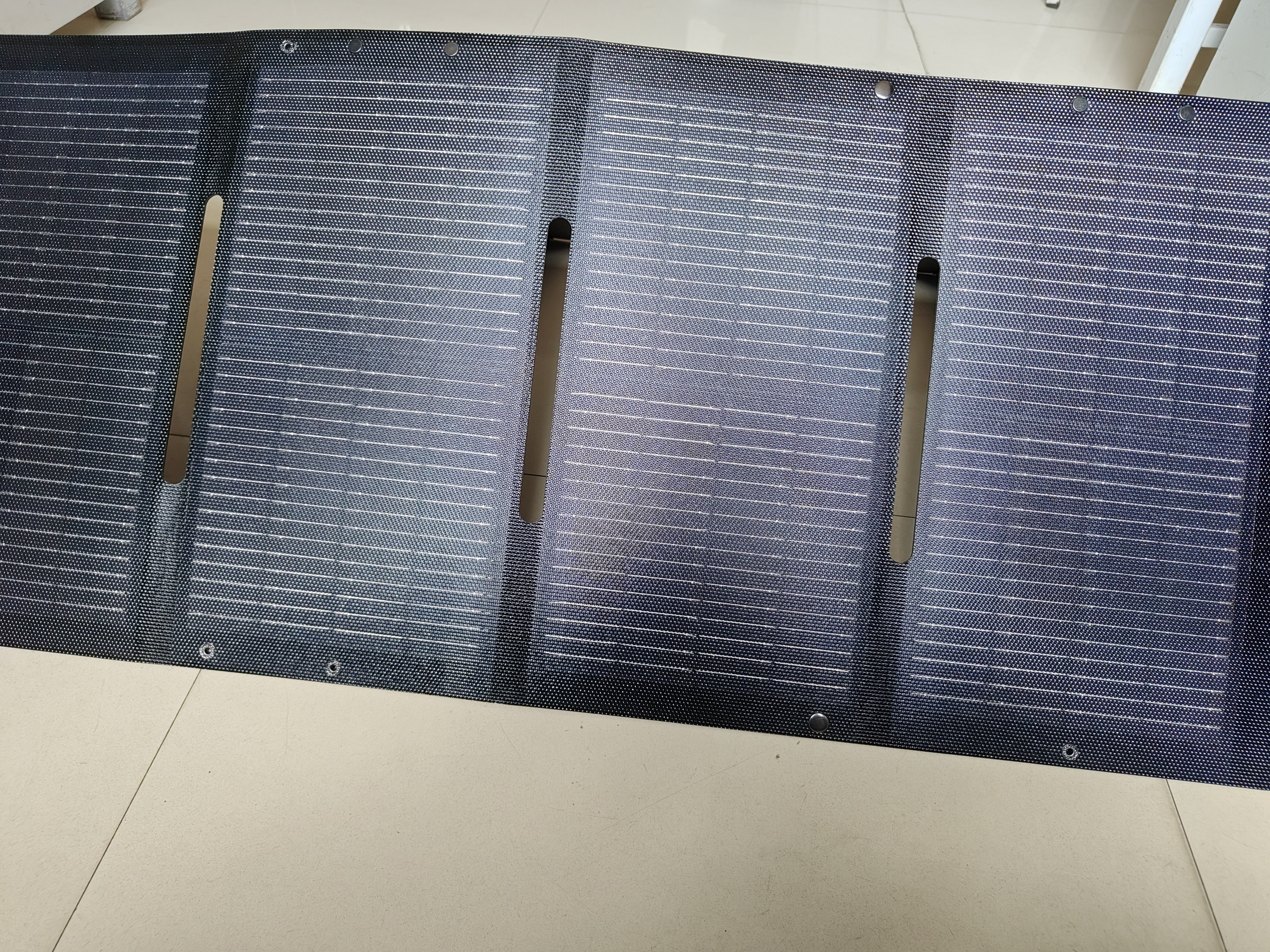 纽曼（Newsmy）太阳能板60w光伏充电板单片硅高转化折叠便携式发电户外露营搭配发电家用户外应急电源 实拍图