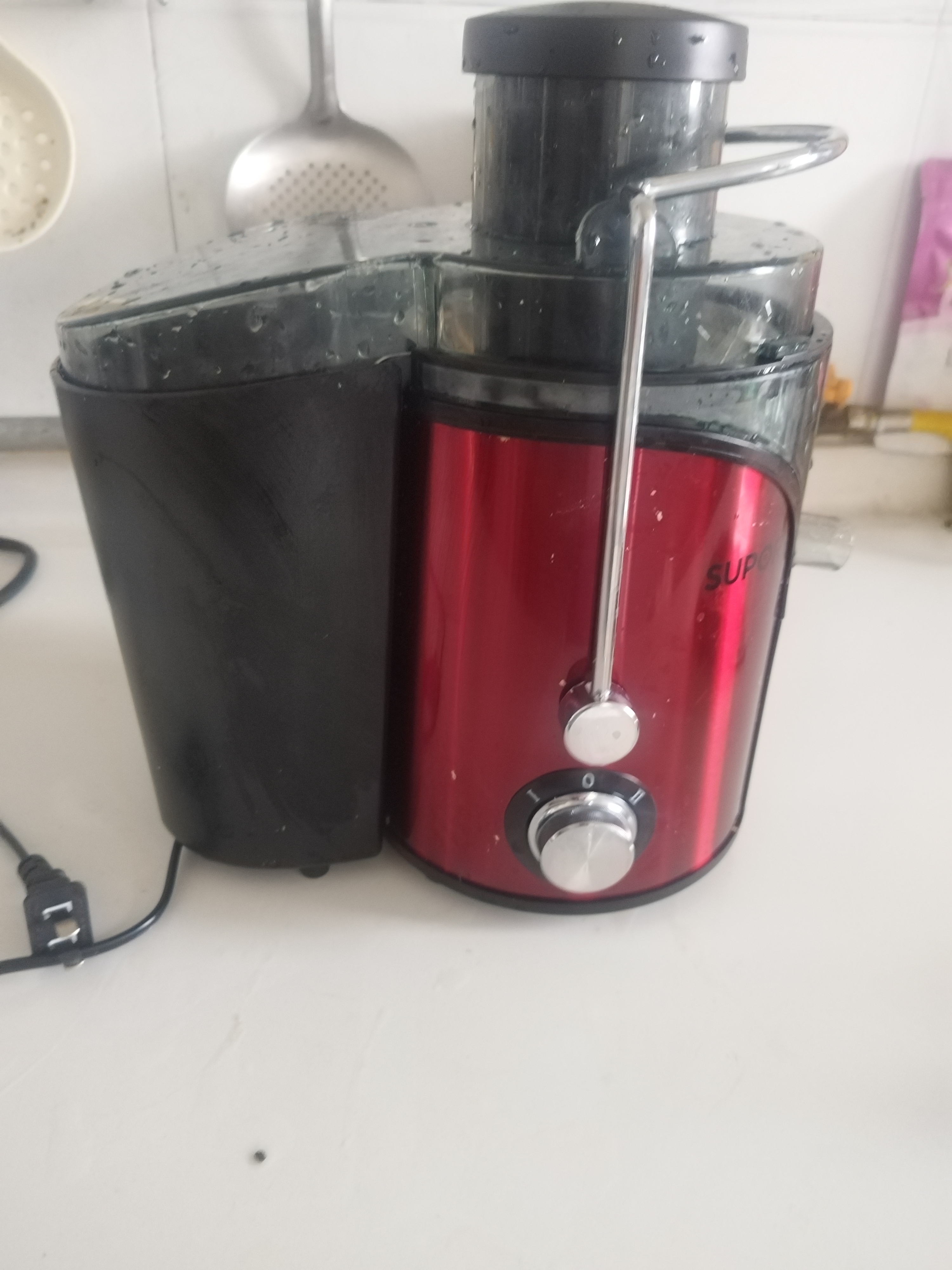 苏泊尔（SUPOR）榨汁机家用渣汁分离水果机便携式果蔬原汁机全自动多功能迷你小型蔬菜汁机大口径可拆洗果汁杯红色 红色 实拍图