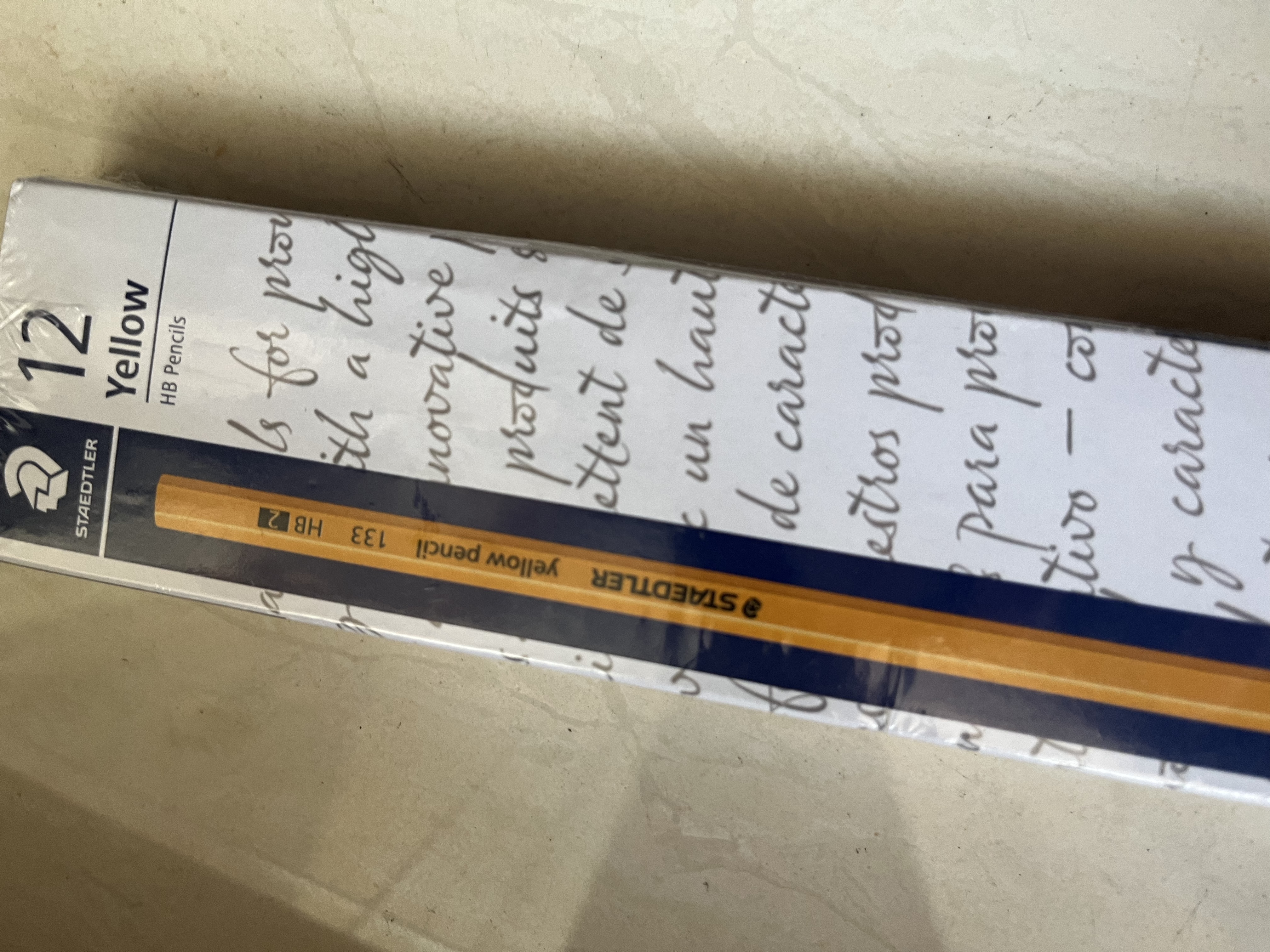 施德楼（STAEDTLER）HB铅笔 经典六角木杆小学生考试涂卡一二年级美术素描绘图笔礼物开学必备用品12支/盒133-HB 实拍图
