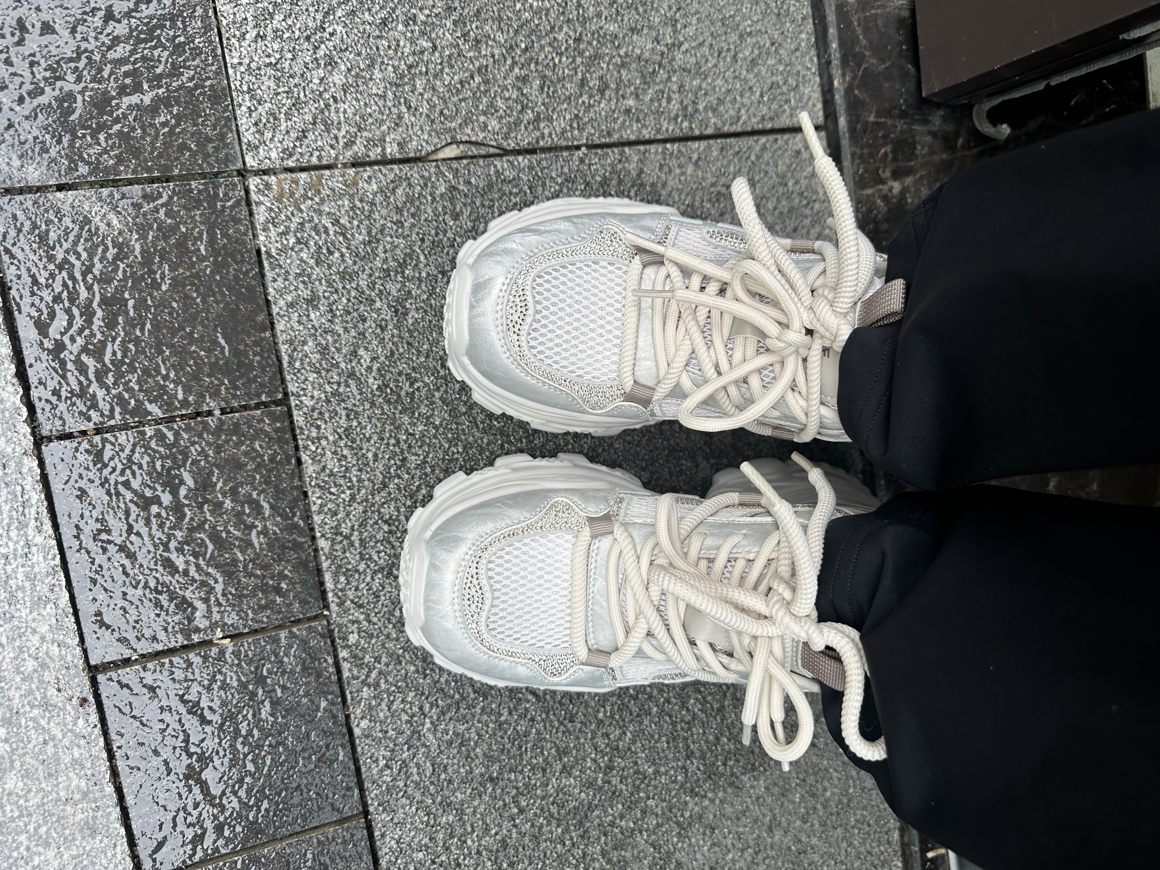百丽（Belle）网面透气简约百搭老爹鞋女2026夏季薄款新款商场休闲鞋F6U1DBM6 浅灰色 36 (230mm) 实拍图