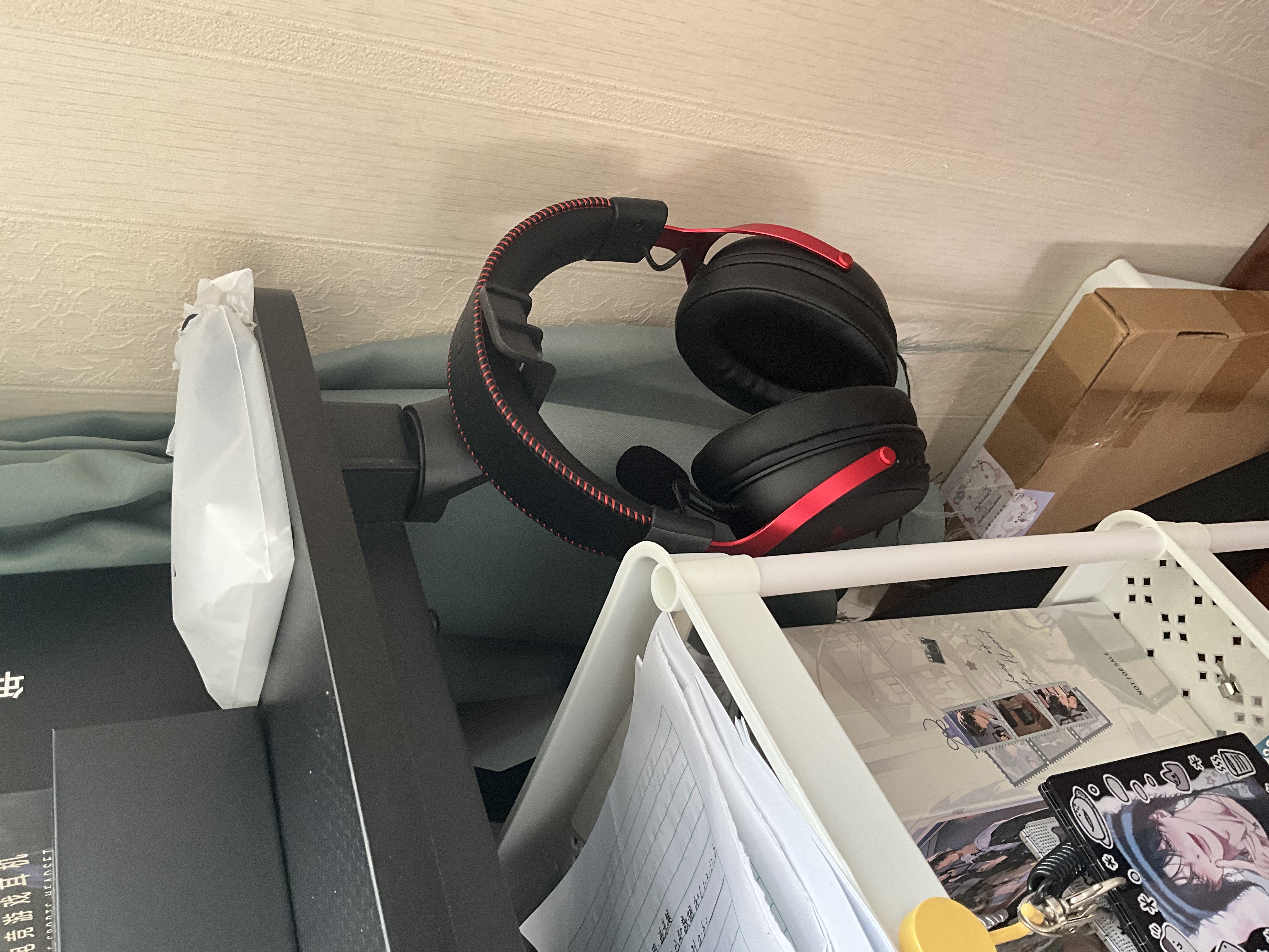 钛戟S3同款电竞桌台式电脑桌实木家用书桌可装机械臂碳纤维工作台 S3二段分板·黑碳纤维ENF级实木芯【18MM厚实木桌面】 120*73*75cm 实拍图