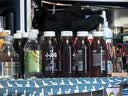 依能小西梅复合果汁饮料 350ml*15塑膜装 节日家庭聚餐 解腻果蔬饮品 实拍图