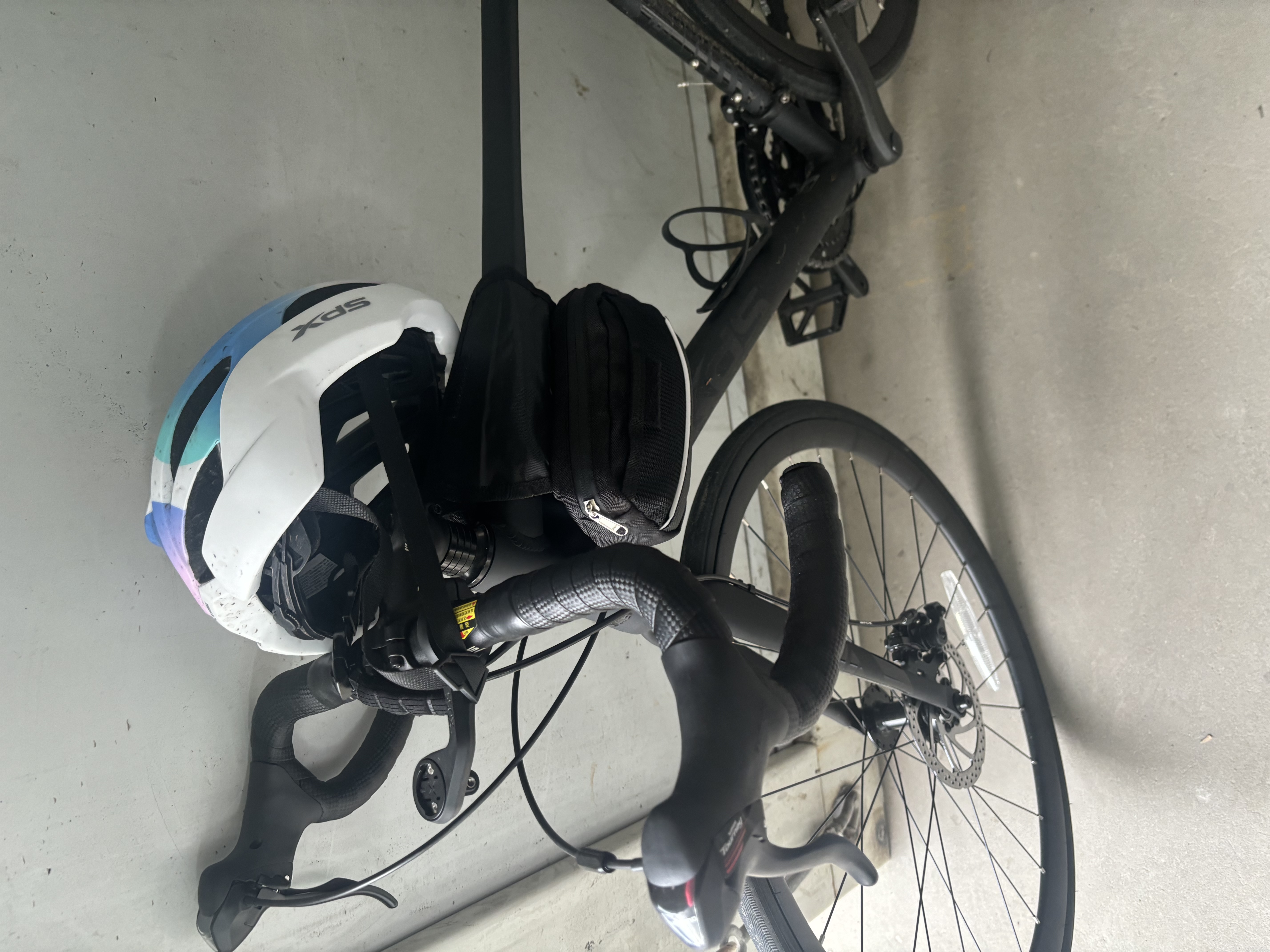 喜德盛（xds）公路自行车26款RC200机械碟刹7速14速X6铝合金车架学生成人通勤车 黑武士标准版(14速-碟刹) 700C*520（建议身高175-185） 实拍图
