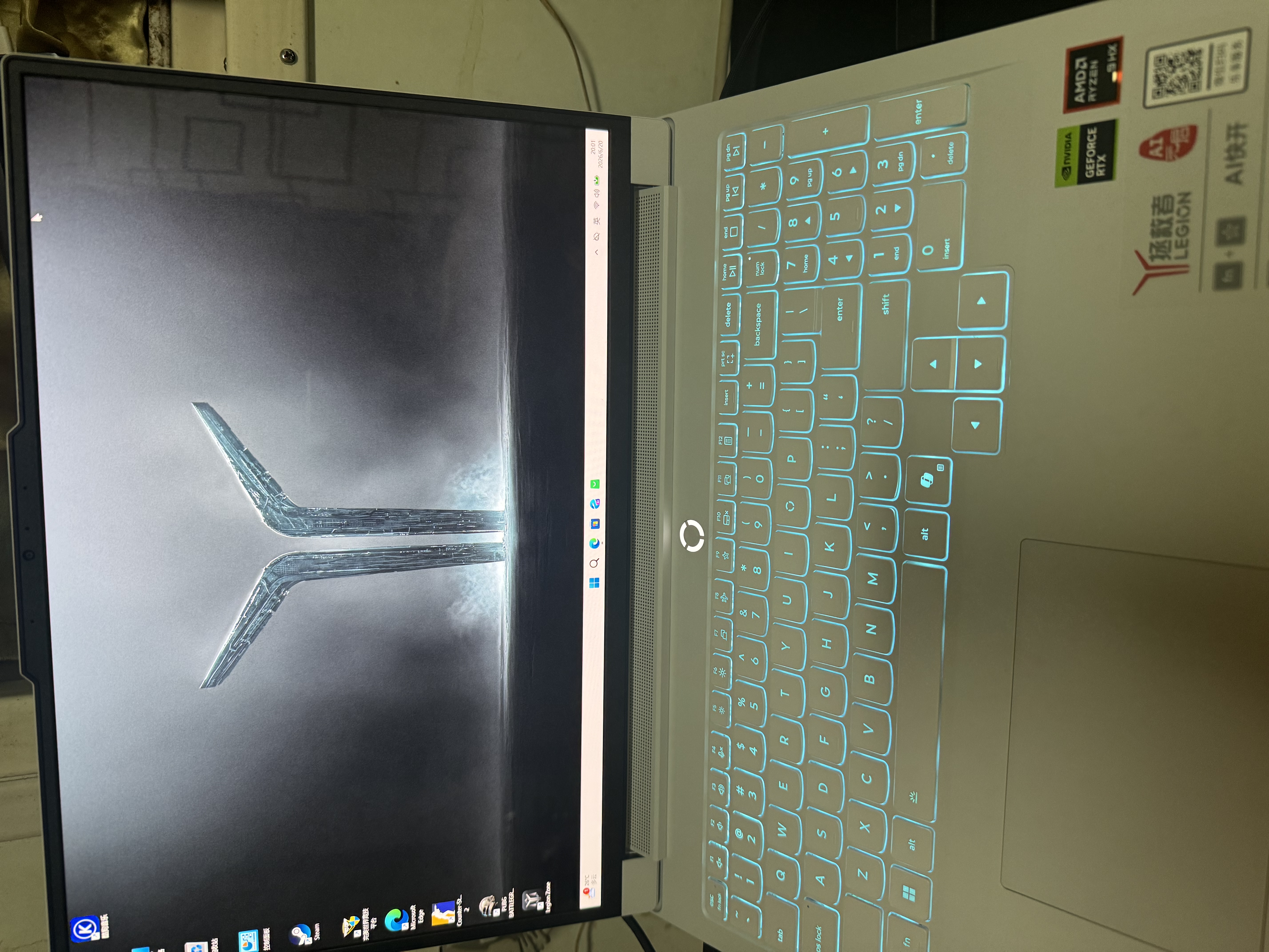 联想拯救者R9000P 电竞游戏笔记本电脑(锐龙9 9955HX 32G 1T RTX5070 2.5K OLED 白) 国家补贴 实拍图