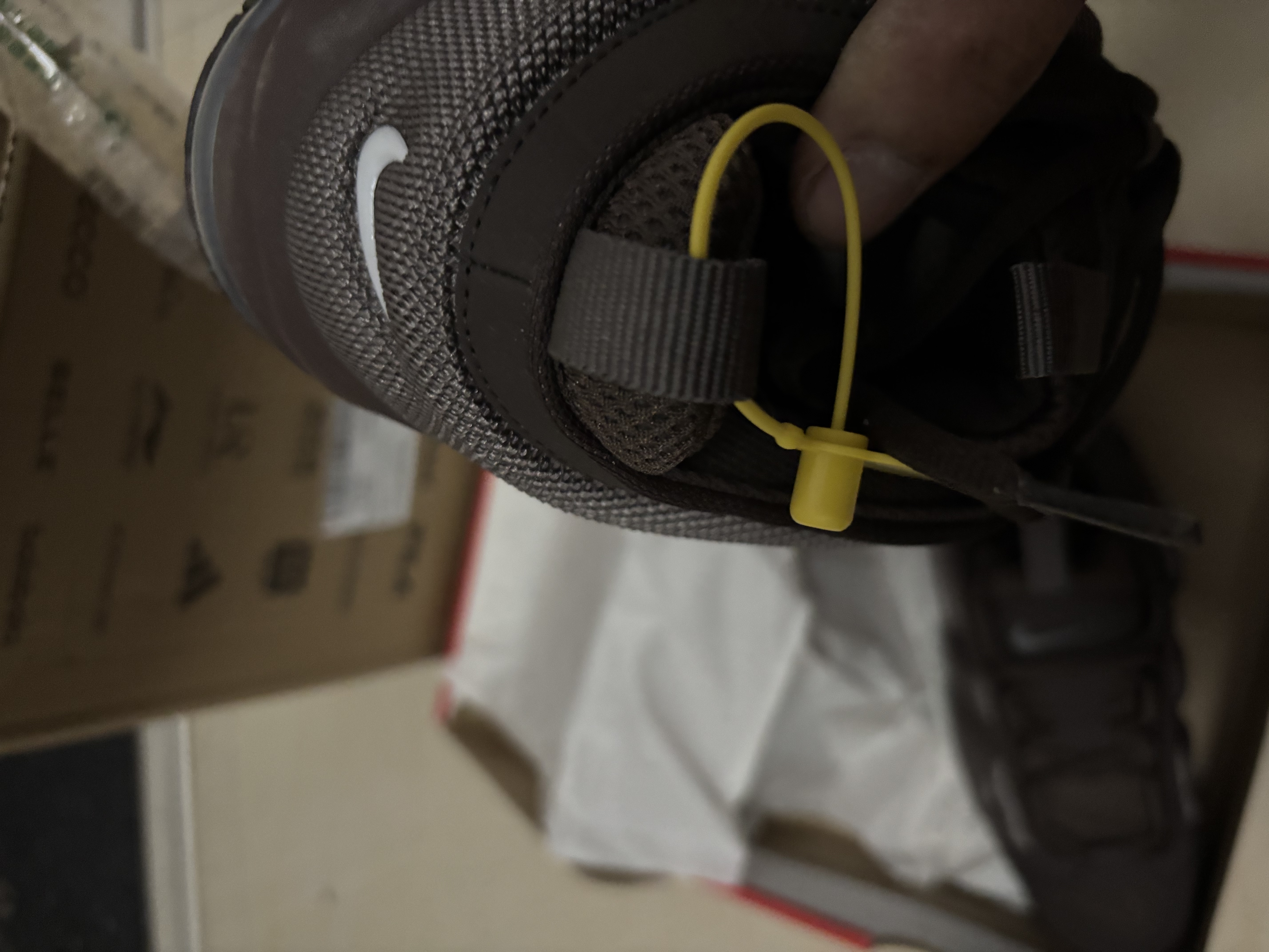 耐克NIKE男子休闲鞋气垫 AIR MORE UPTEMPO 运动鞋FZ3055-200棕 42 实拍图