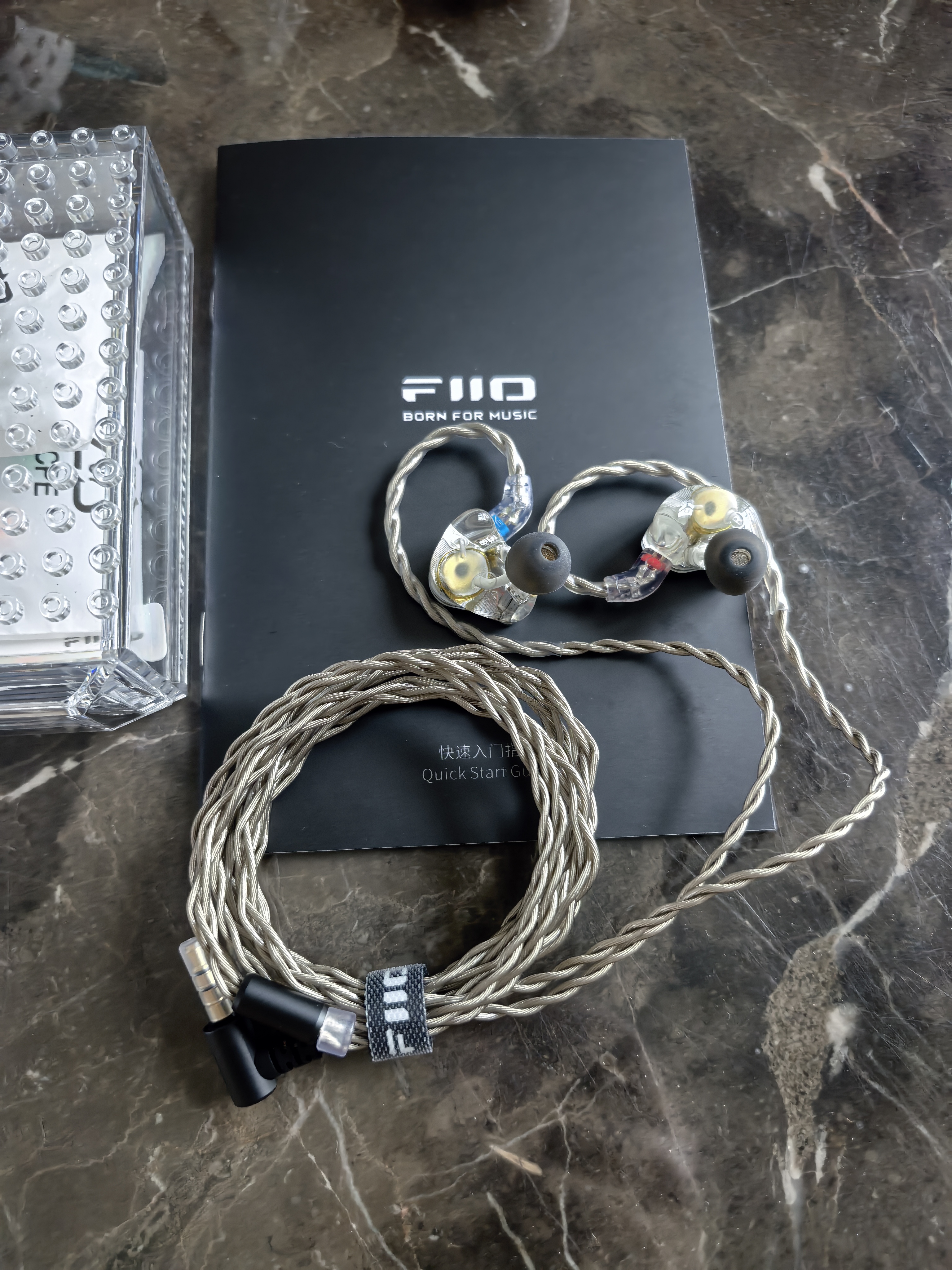 飞傲（FiiO）JH5一圈四铁五单元重低音可换线发烧HIFI有线入耳式耳机 银色 实拍图