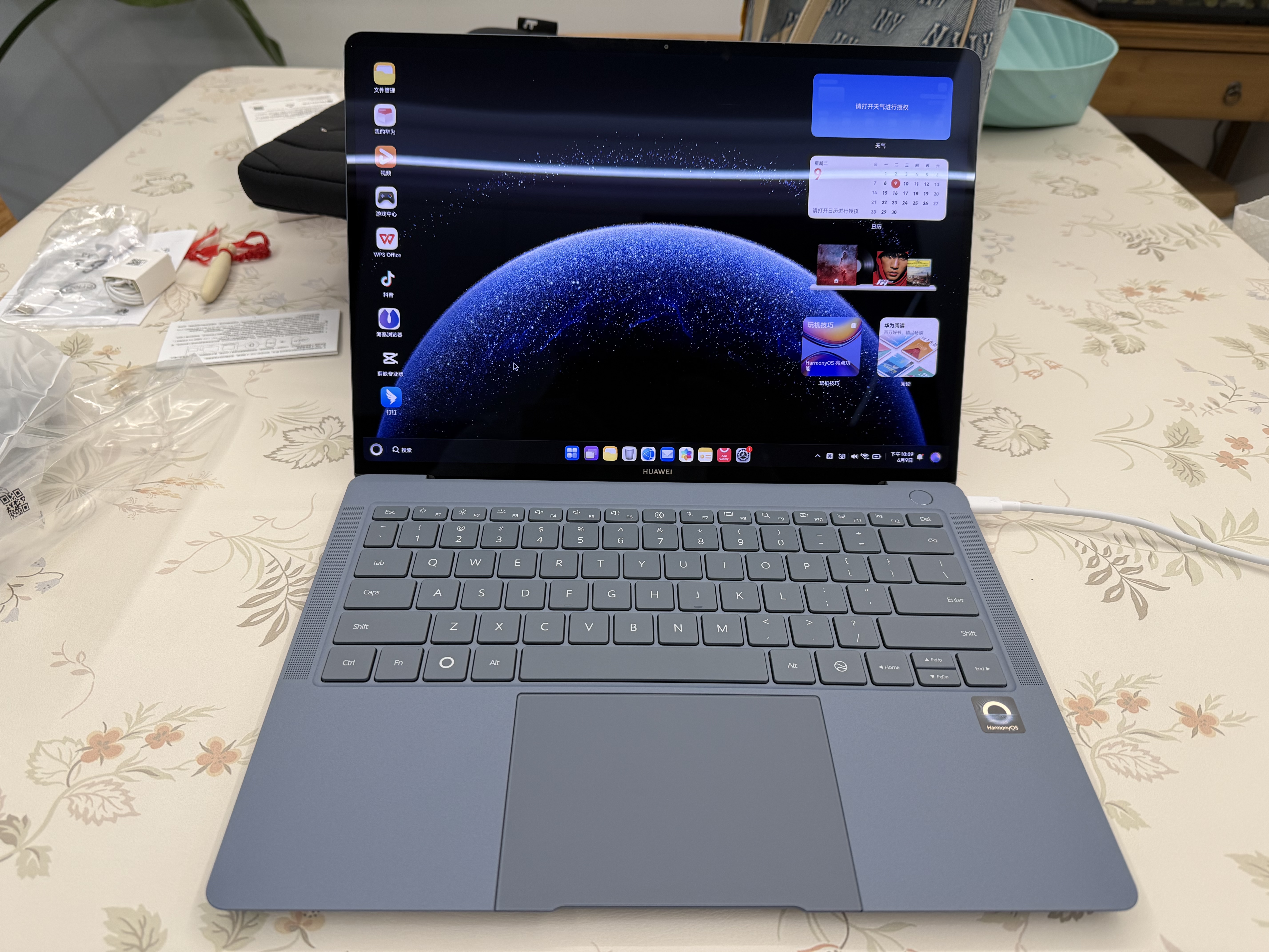 华为MateBook Pro 笔记本电脑 国家补贴 鸿蒙操作系统 970g超轻薄长续航 OLED护眼屏 24GB 512GB 晴蓝 实拍图