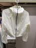 蕉下（beneunder）防晒衣女夏季轻薄款新品长袖防紫外线防晒服外套短款TS400 【晴雨款】霜奶白 M 实拍图