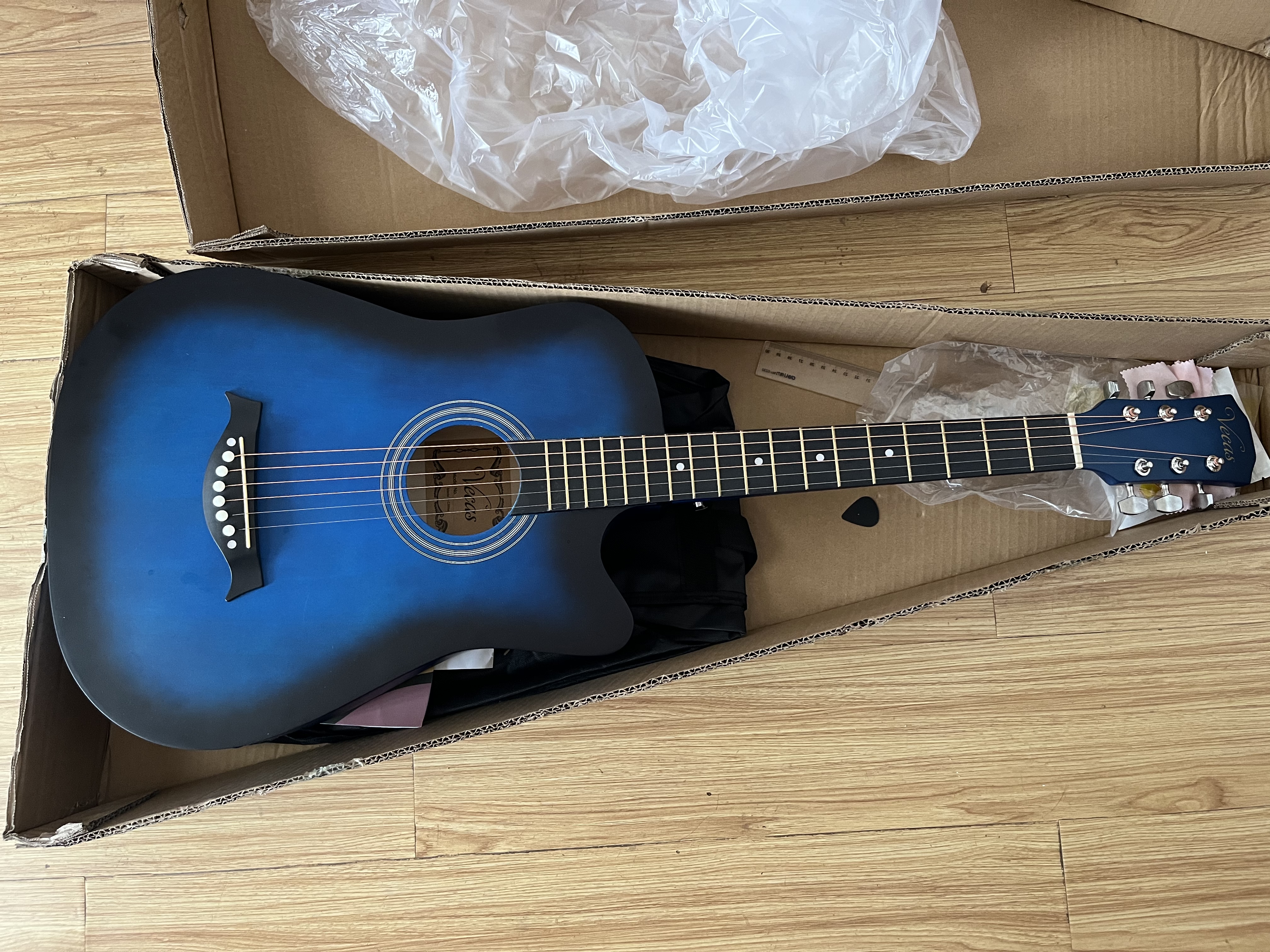 维卡斯（WEIKASI）民谣吉他初学者木吉他单板新手入门练习琴guitar吉它学生男女乐器 41英寸化蓝色+礼包【进阶推荐】 实拍图